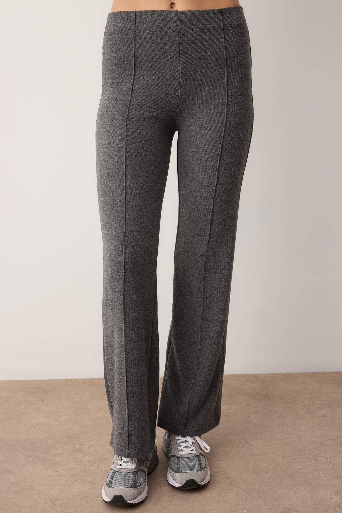 Trendyolmilla  Antrasit Selanik Patlı Fitted/Vucuda Oturan Esnek Örme Alt - Üst Takım TWOAW26AU00138 - Görsel 3