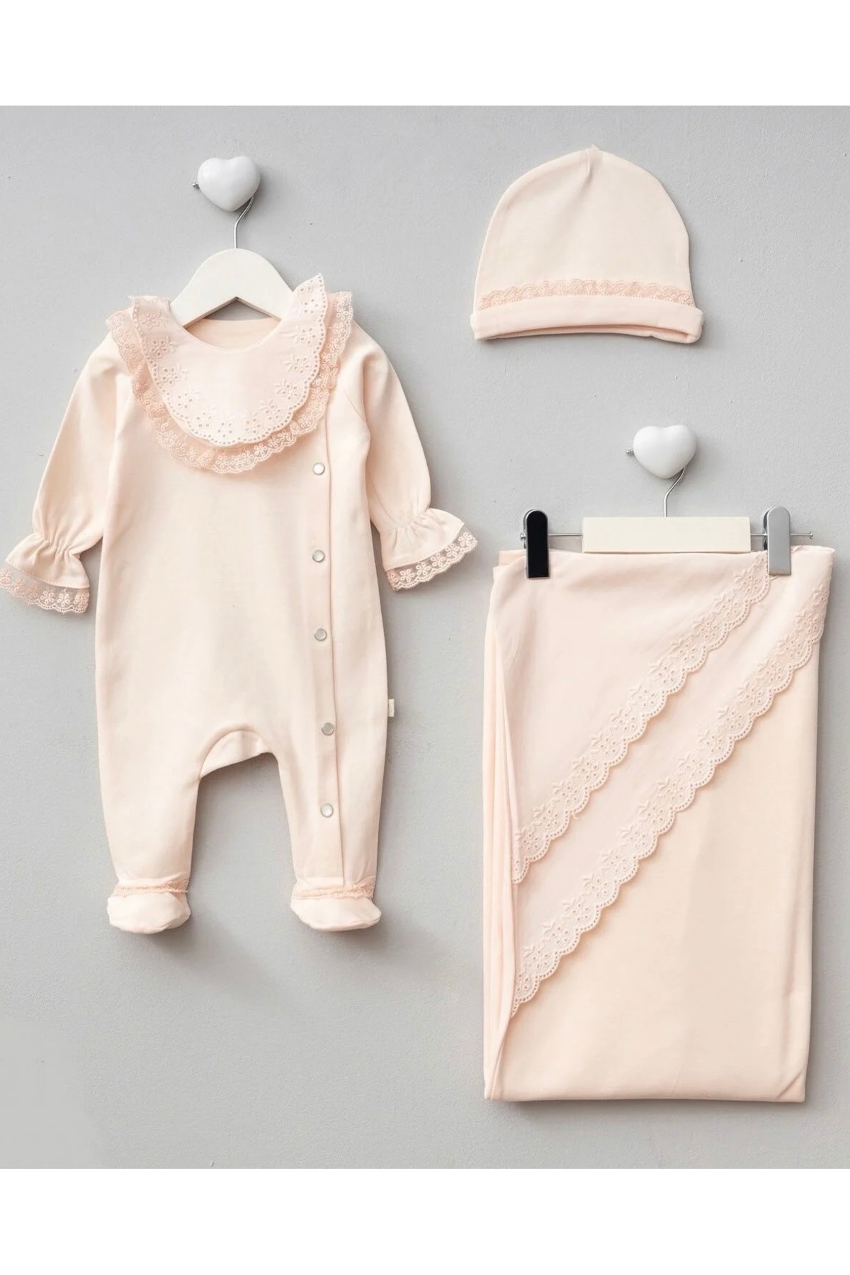 Mert Baby Flora 3'lü Organik Hastane Çıkış Seti Brodeli %100 Pamuk Yenidoğan Kız Bebek fotoğrafı 2 (önizleme)