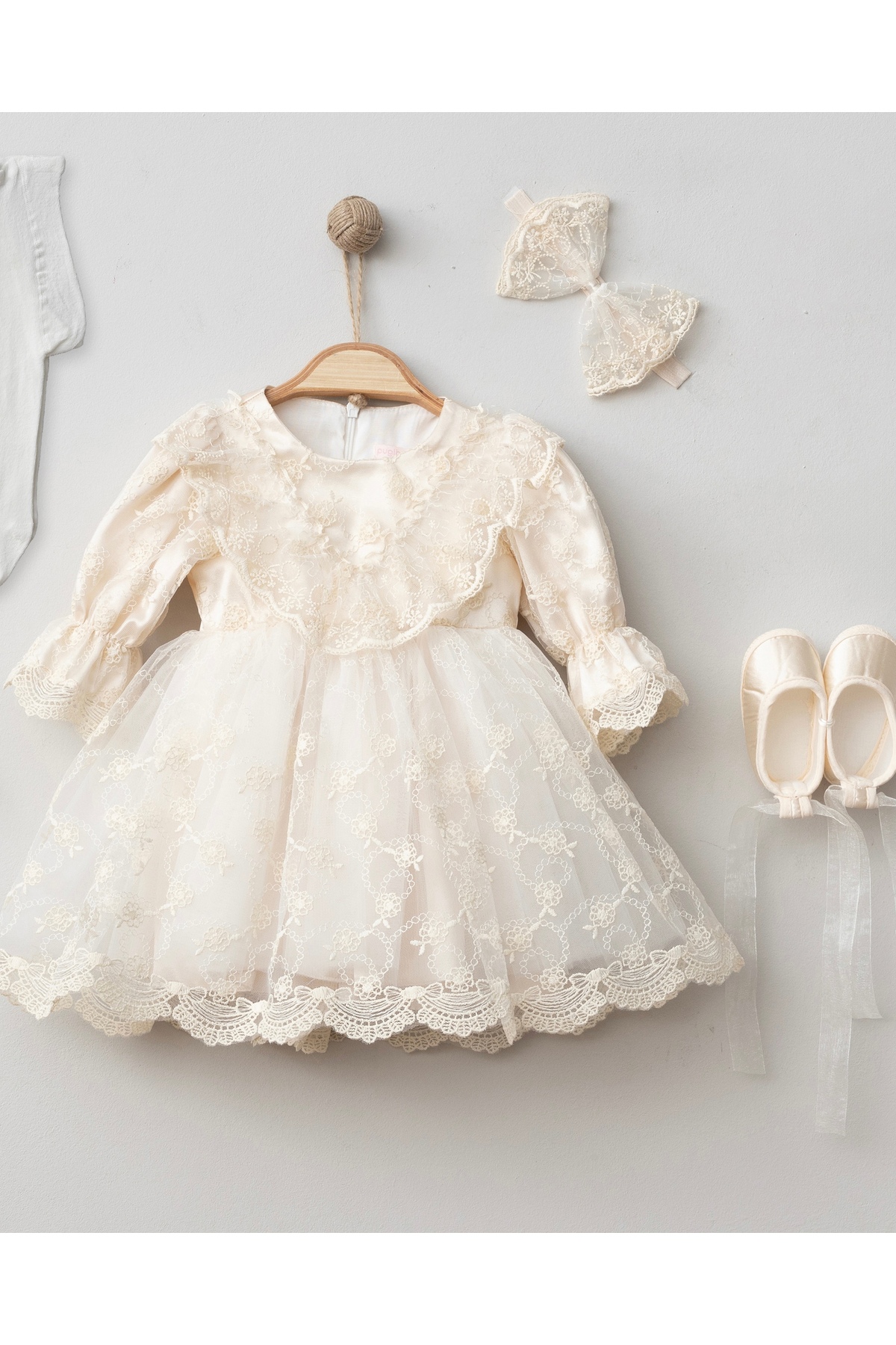 Mert Baby Sakura 4'lü Lüx Mevlüt Seti Dantelli %100 Pamuk Yenidoğan Özel Gün Kız Bebek fotoğrafı 3 (önizleme)