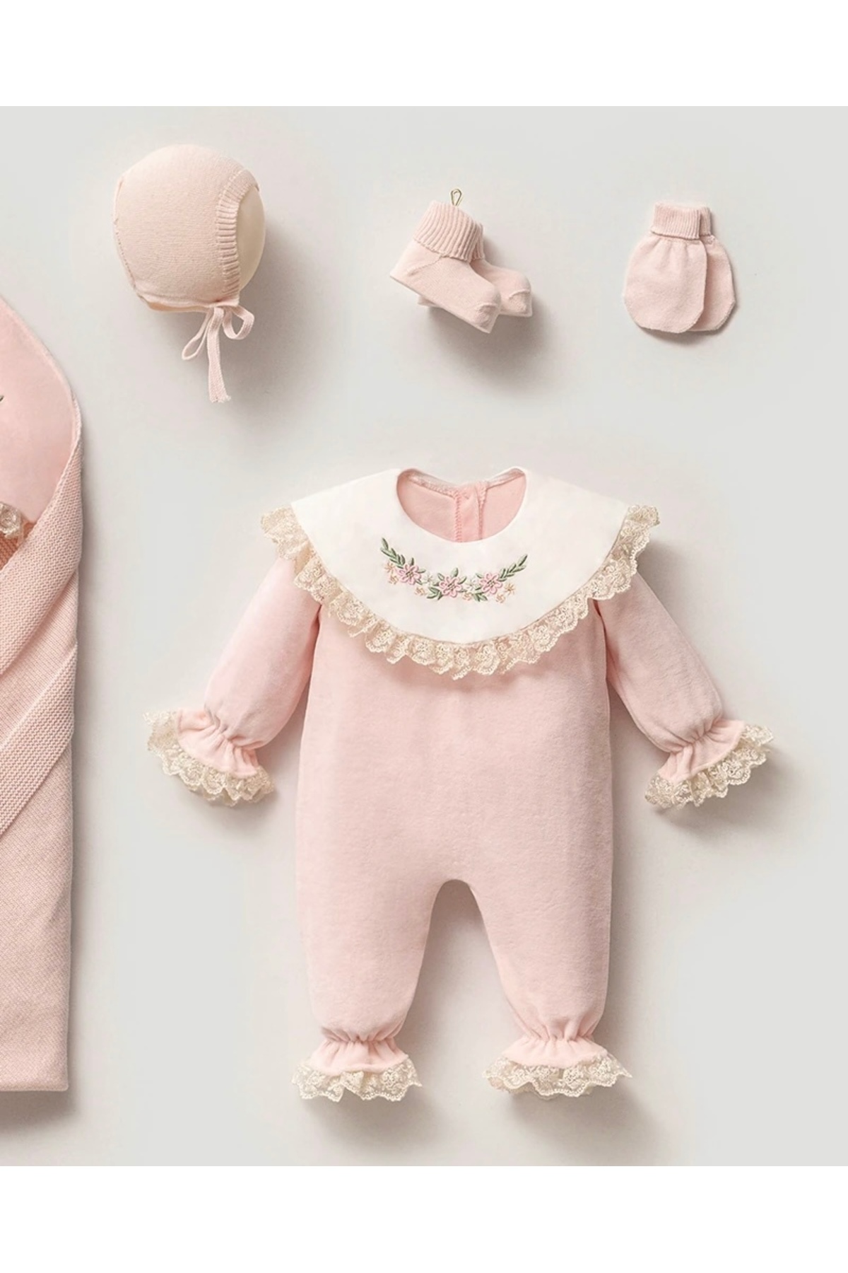 Mert Baby Melisa Kadife 5'li Çiçek Nakışlı Organik Hastane Çıkış Seti %100 Pamuk Yenidoğan Kız Bebek fotoğrafı 4 (önizleme)