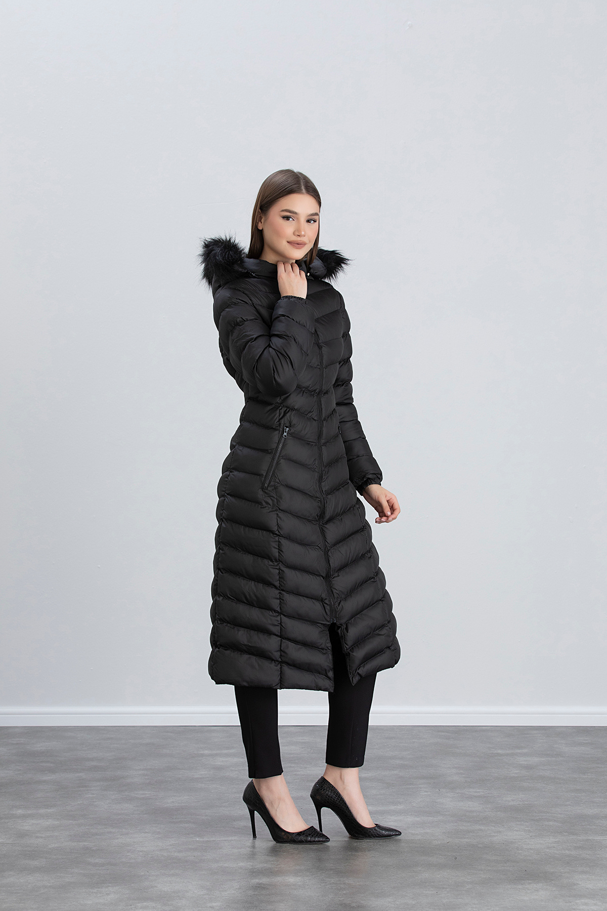 Space Fashion Жіноче чорне довге надувне пальто