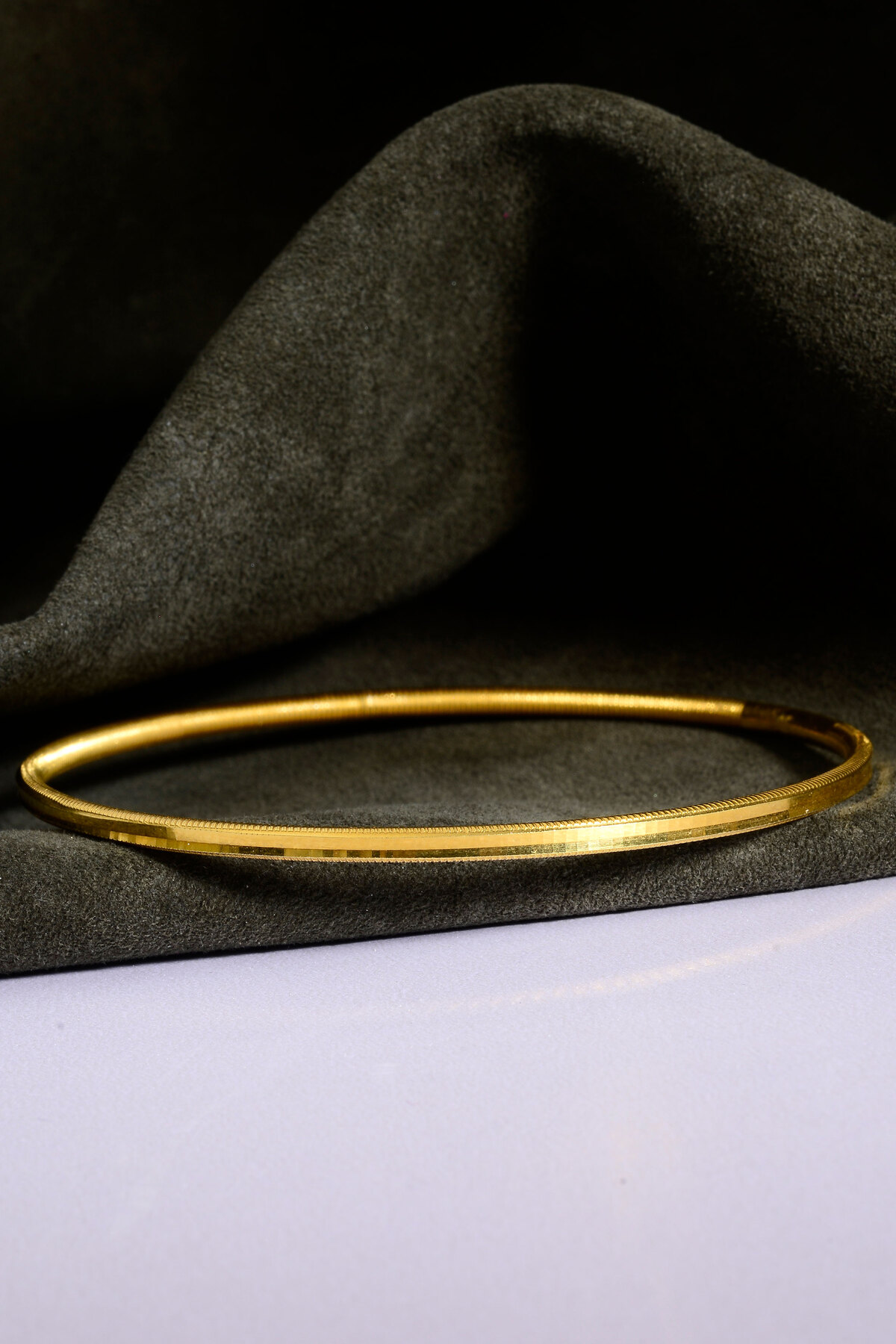 Innuendo  925 Ayar Gümüş Üzeri 22 Ayar Altın Kaplama 10 Gr Düz Ajda Model Oluklu Ajda Kadın Bilezik - Görsel 4