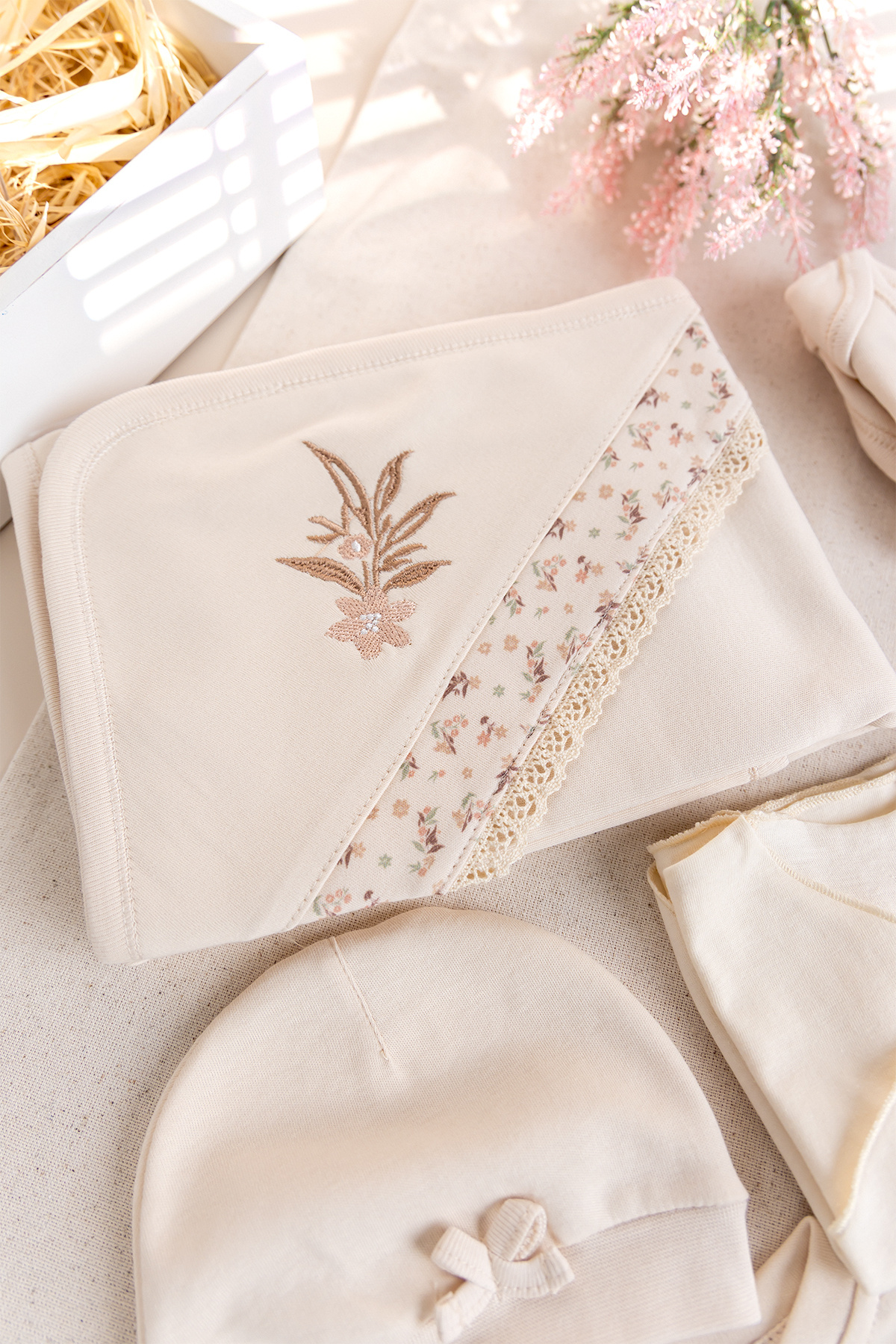 Babymod Çiçek Desenli 10'lu Kız Bebek Hastane Çıkışı Bebek Takımı fotoğrafı 7 (önizleme)