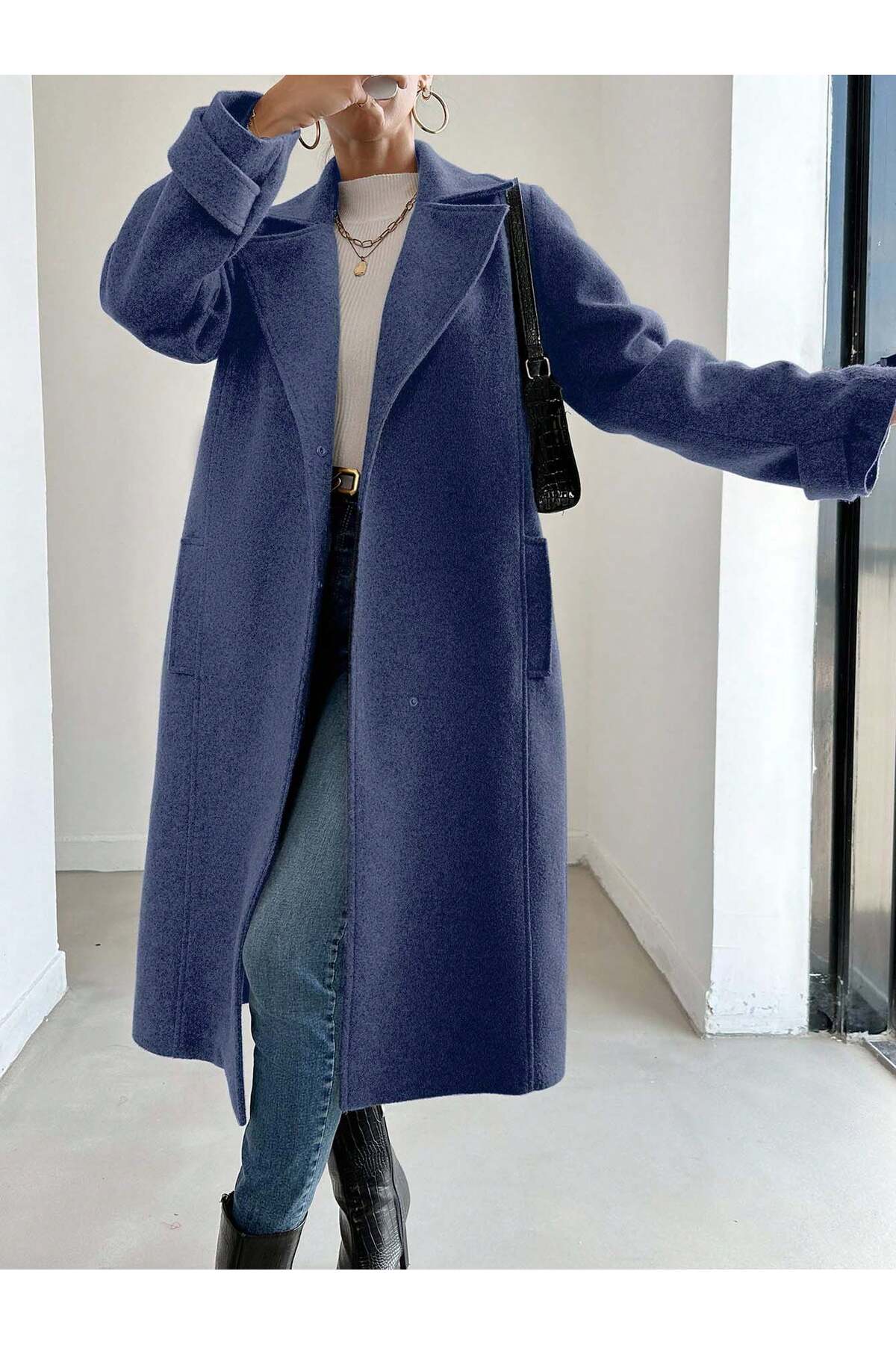 Female Clothing  Tozlu Mavi Astarlı Cepli Apolet Detaylı Uzun Cırtlı Kaban