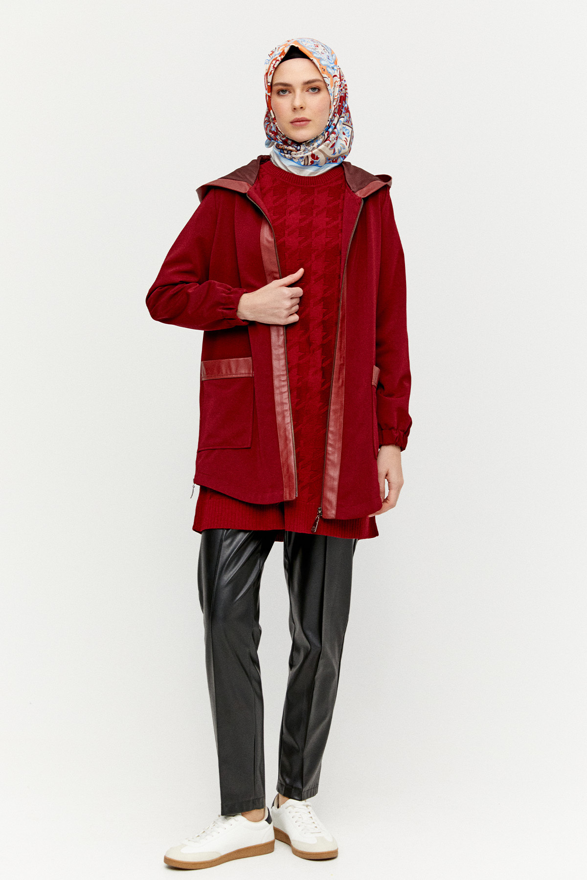 کت کوتاه زیپ‌دار با جزئیات سنجاق سینه کلاه‌دار Setrms