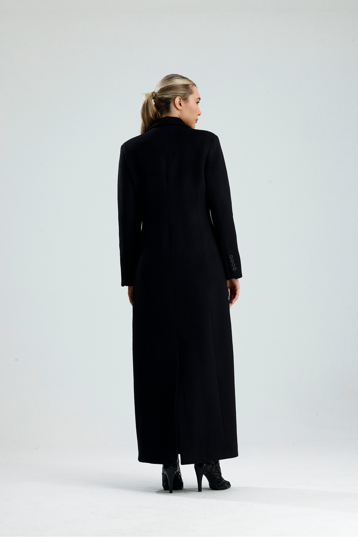 GACA COLLECTION  MARTA Belden Oturtmalı Kaşe Siyah Uzun Kaban - Görsel 5