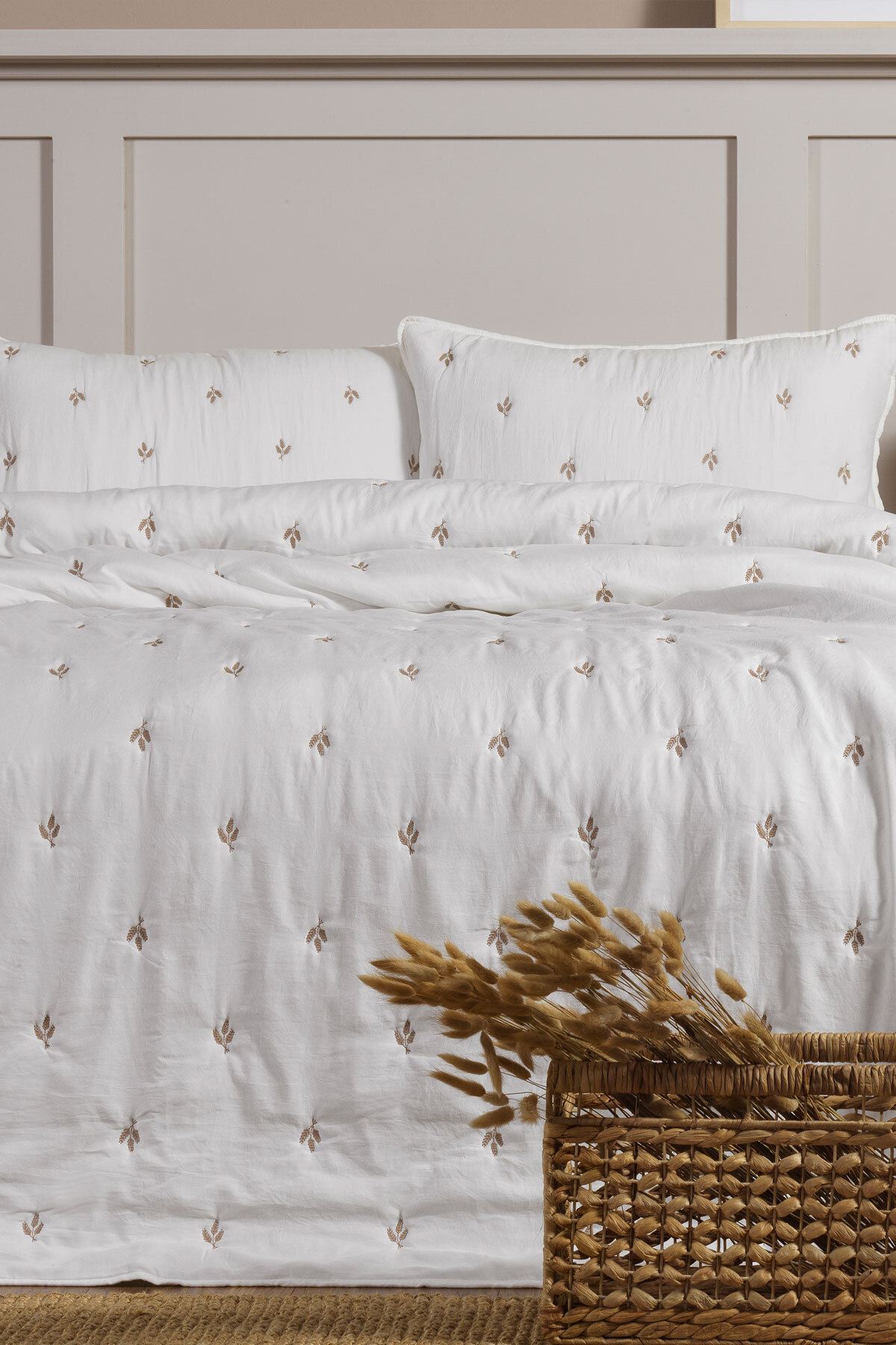 Elart Larissa Yatak Örtüsü Seti Tek Kişilik Nakışlı (160x220 cm) Bej