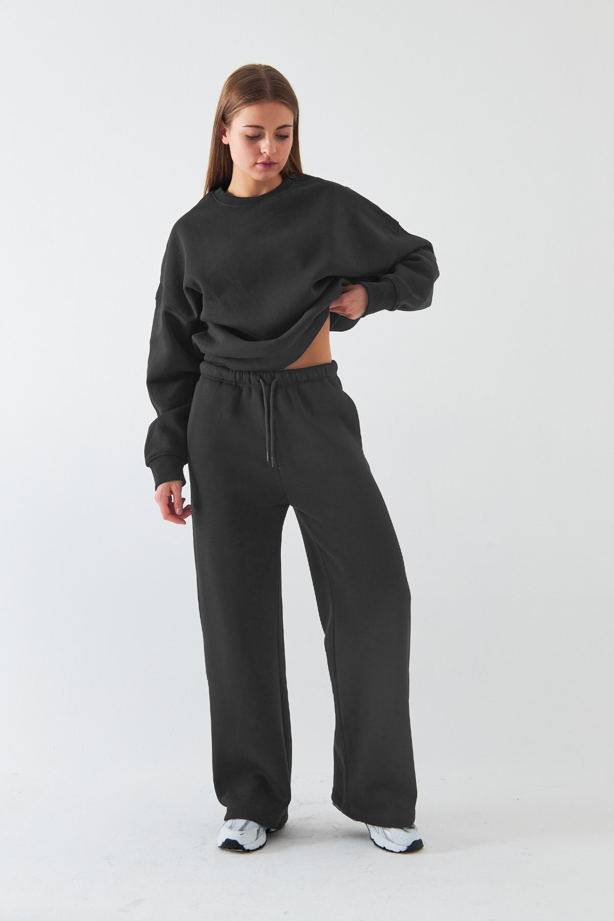 Unisex Oversize Eşofman Takımı Basic Füme – Bisiklet Yaka, Bol Paça, 3 İplik Şardonlu Polar — رنگارنگ PRA-13143858-547516 — تصویر 4 از 7