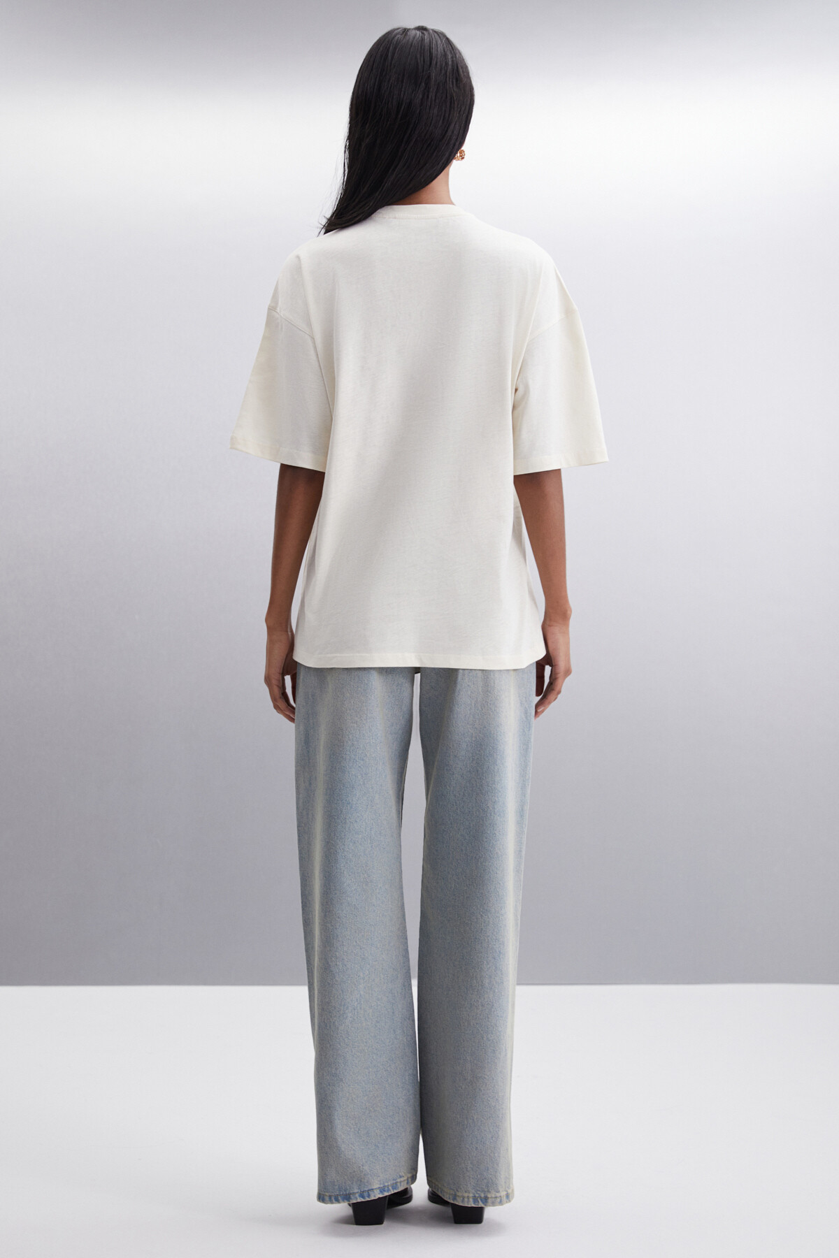 ETHIQUET  ENYA Kadın Baskı Detaylı Oversize Fit Bol Kesim Bisiklet Yakalı %100 Organik Pamuklu Vanilya T-Shirt - Görsel 5