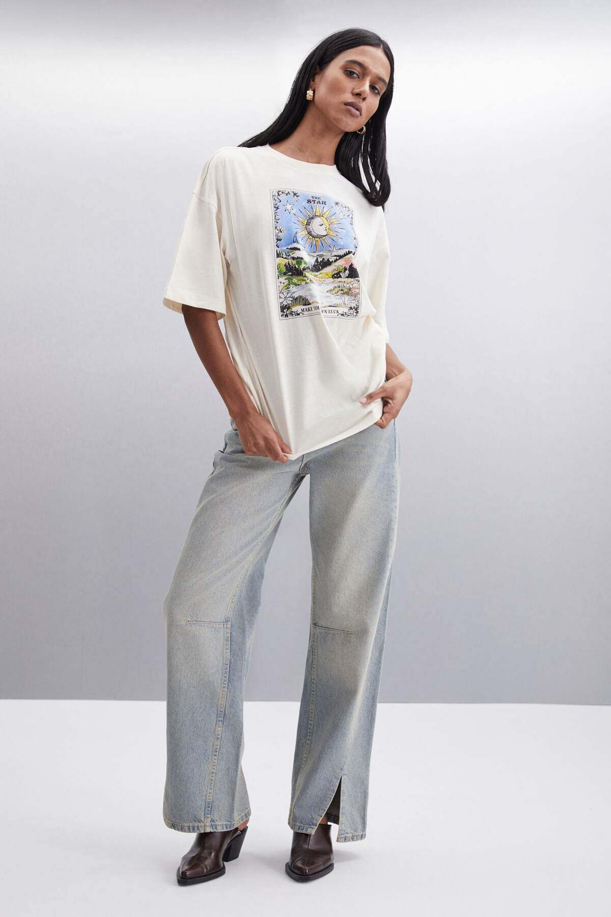 ETHIQUET  ENYA Kadın Baskı Detaylı Oversize Fit Bol Kesim Bisiklet Yakalı %100 Organik Pamuklu Vanilya T-Shirt - Görsel 2