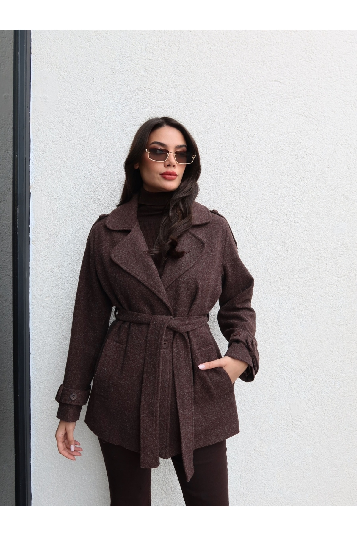 ESRAHELVACI Kol Apolet Bağlamalı Kısa Kaşe Kaban