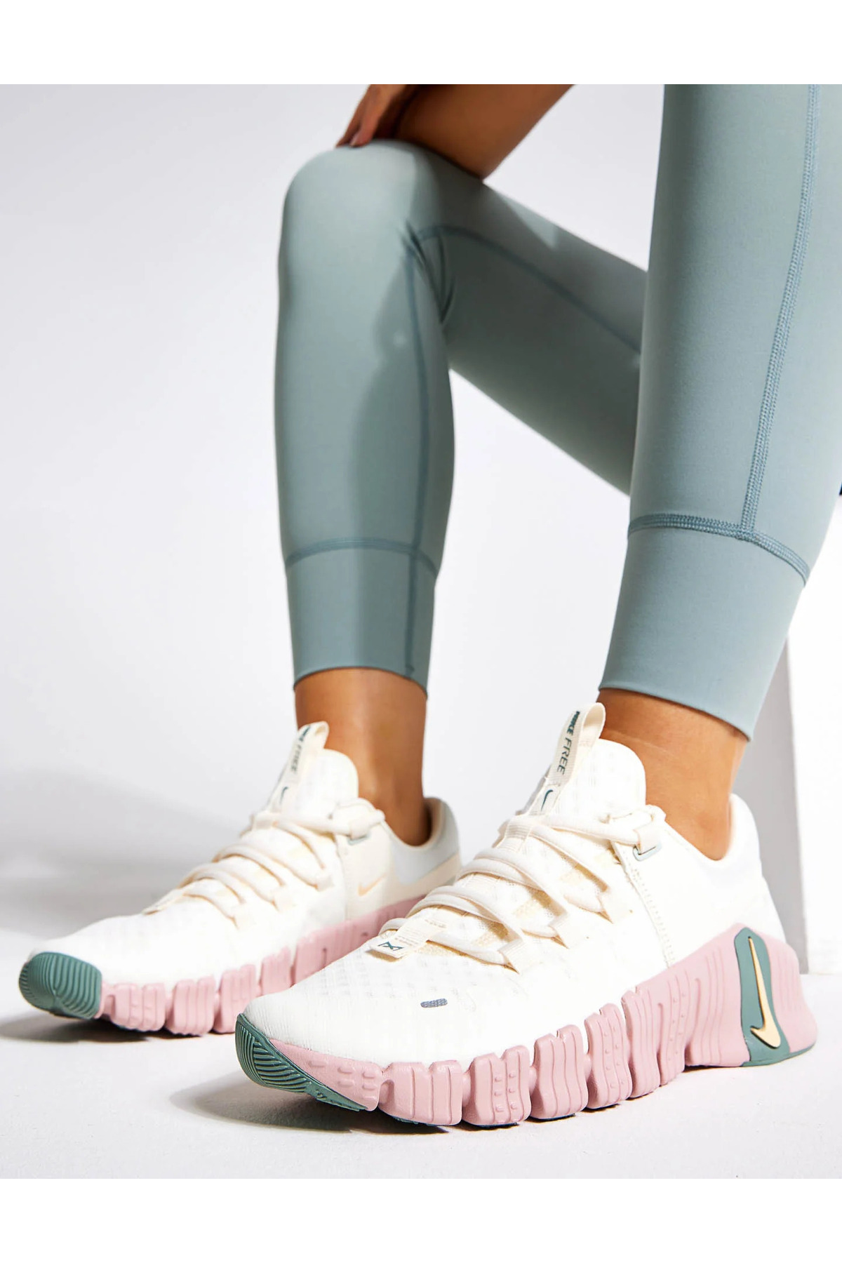 Nike W Free Metcon 5 Kadın Bej Antrenman Ayakkabısı SporMooN