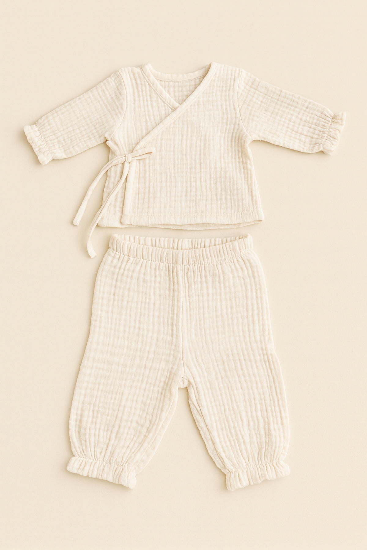 Heianmono Kids 4 Katlı Müslin Yeni Doğan Set Hastane Çıkışı(Alt Üst Takım-Eldiven-Şapka-Üçgen Önlük)(Kız-Unisex) fotoğrafı 2 (önizleme)