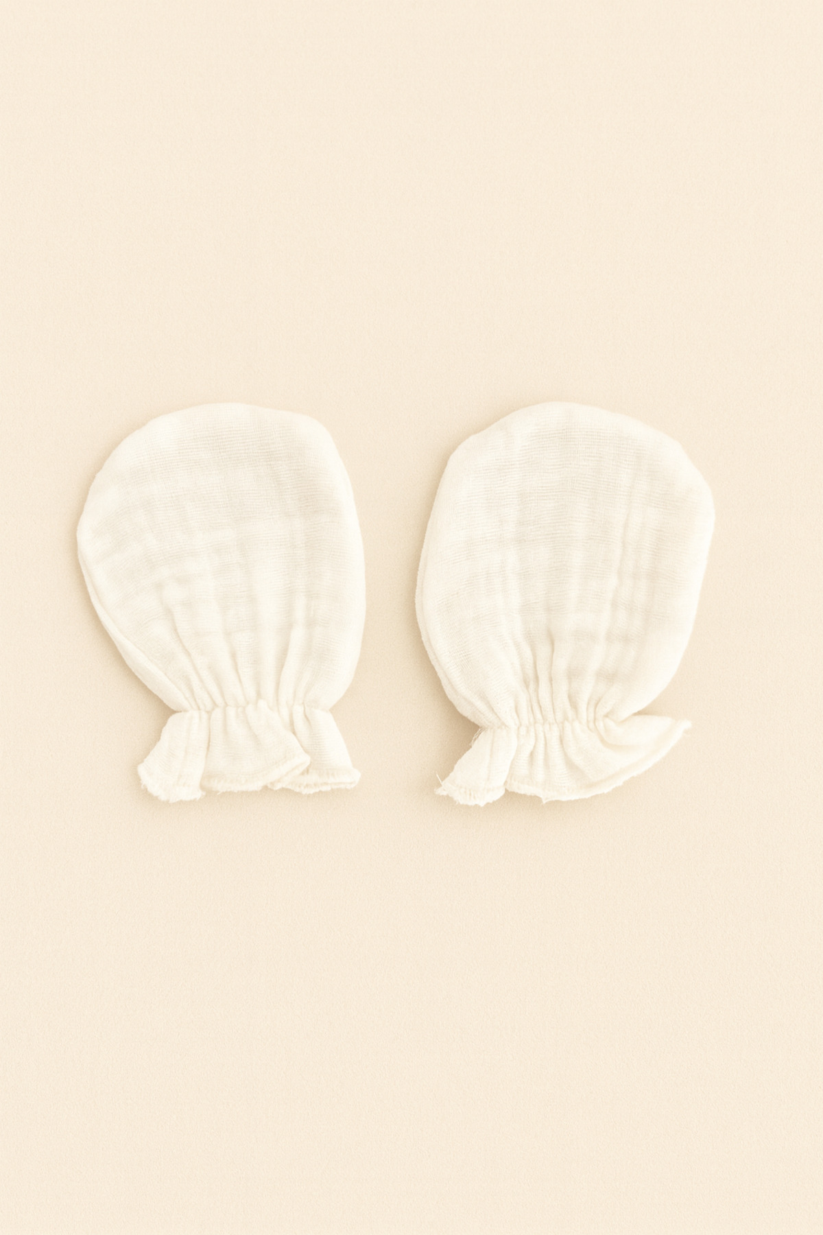 Heianmono Kids 4 Katlı Müslin Yeni Doğan Set Hastane Çıkışı(Alt Üst Takım-Eldiven-Şapka-Üçgen Önlük)(Kız-Unisex) fotoğrafı 4 (önizleme)