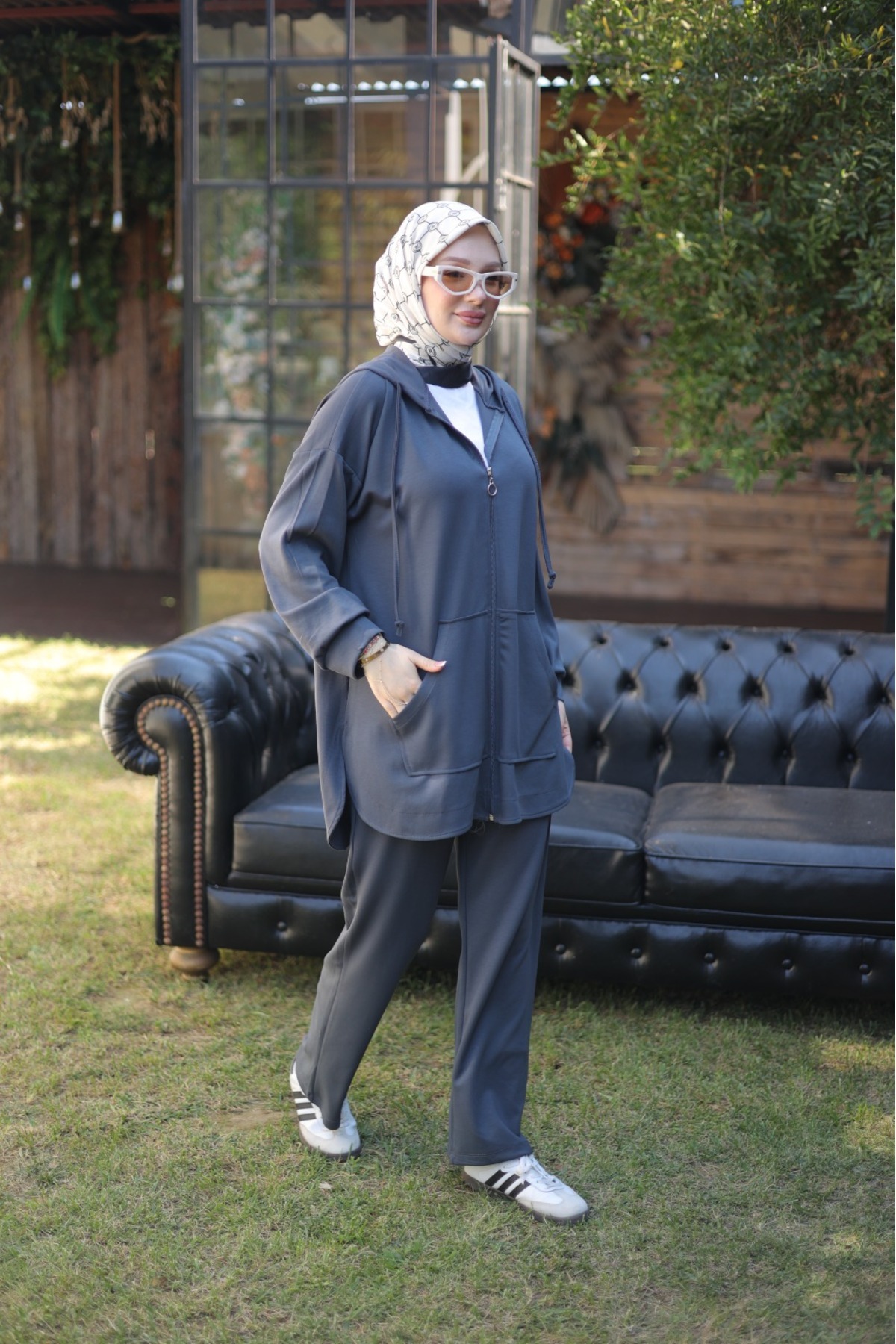 ARVA GİYİM MEVSİMLİK SPOR FERMUARLI EŞOFMAN TAKIM