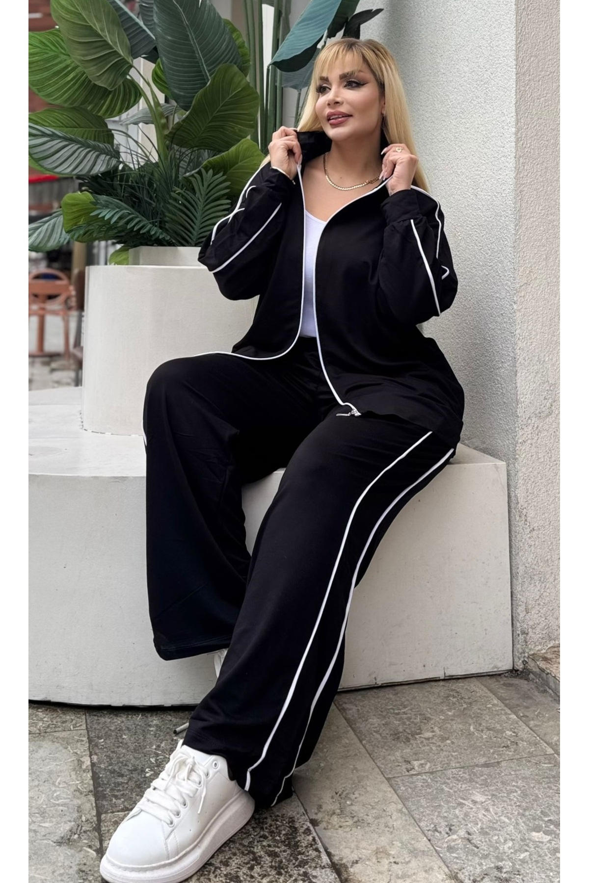 Butik Nilyam Kadın Büyük Beden Çift Biye Detaylı Likralı Hırkalı Eşofman Takımı 25080