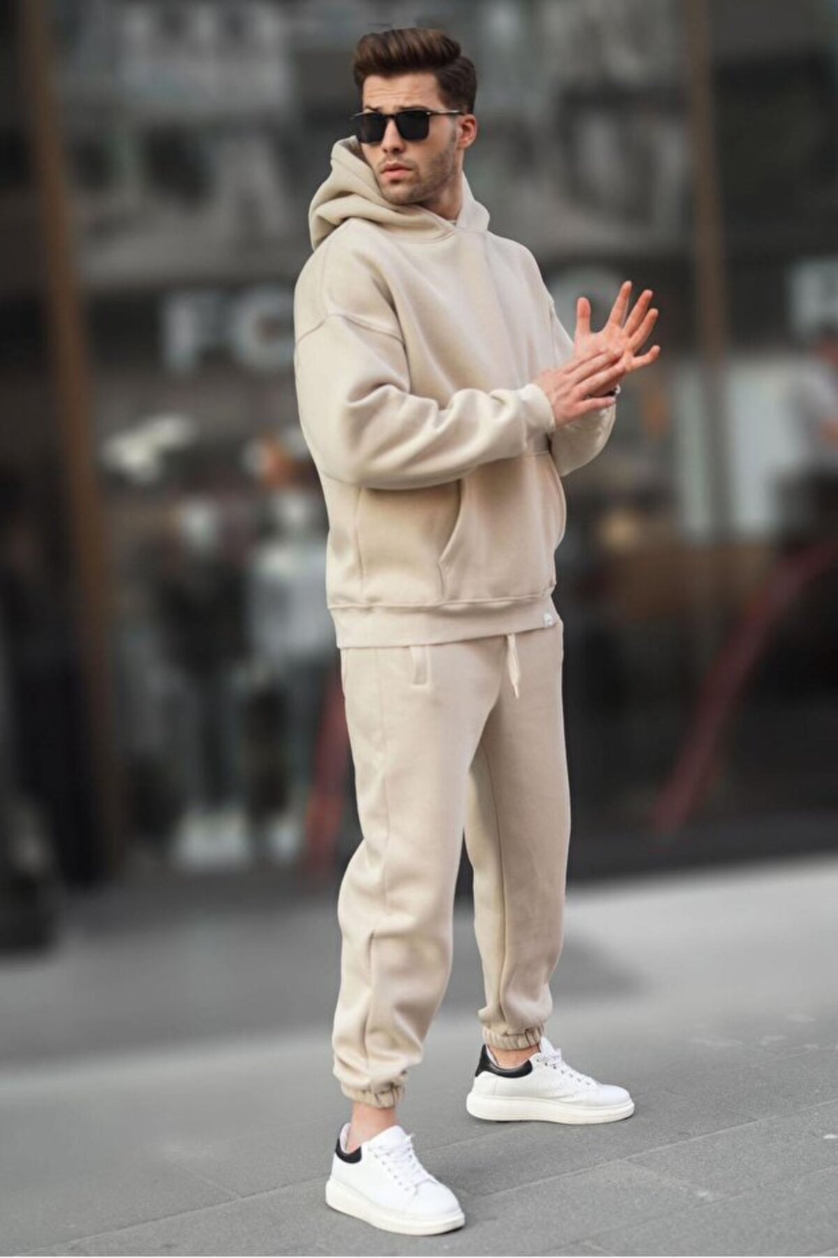 Kapşonlu 3 İplik Şardonlu Rahat Kesim Kışlık Hoodie Eşofman Takımı — بژ MstfETK3I-1 — تصویر 2 از 2
