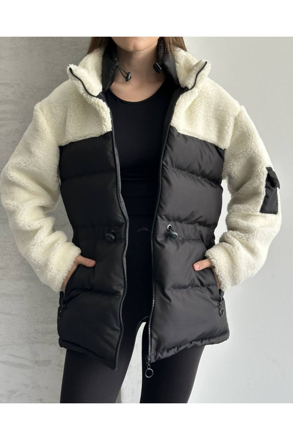 Kadın Peluş Detaylı Beli Lastikli Puffer Mont Siyah - Görsel 5