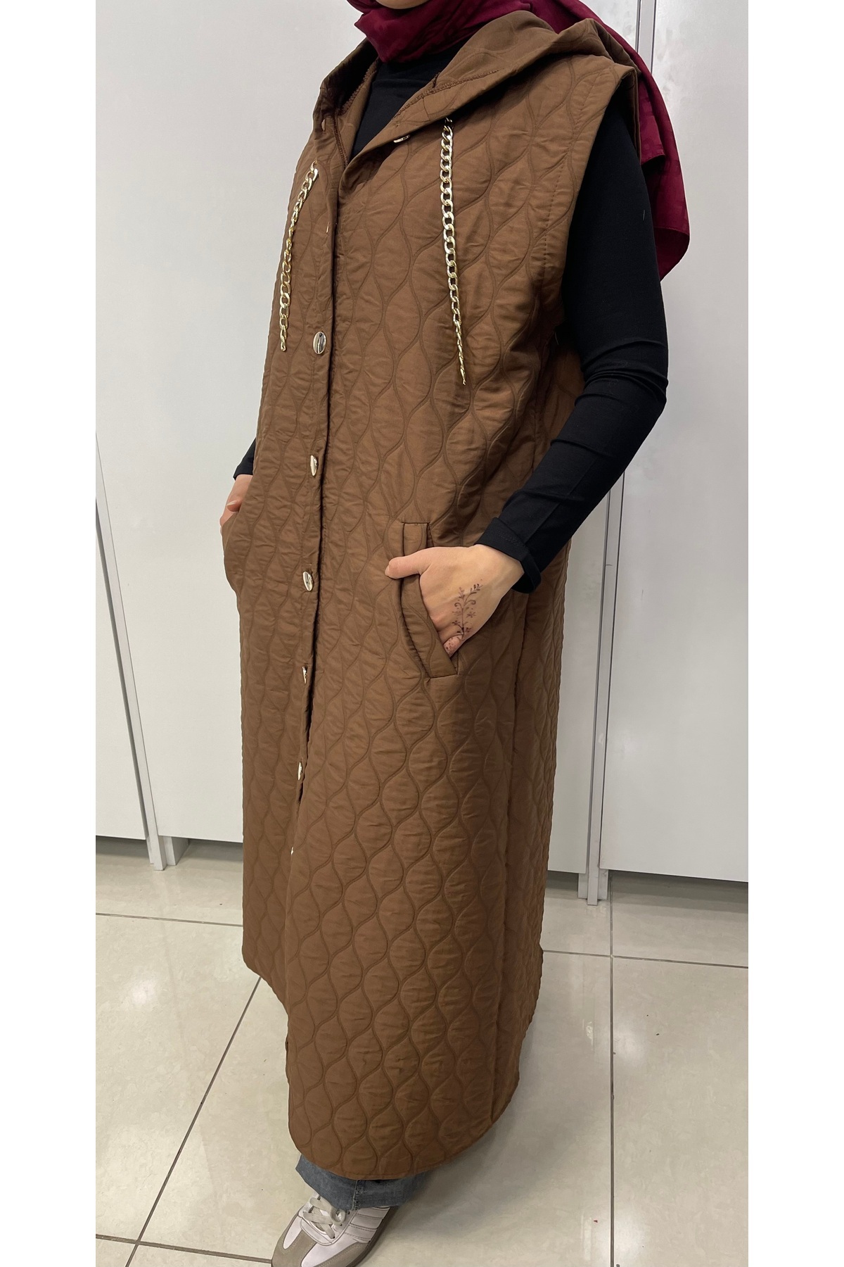 FASHION Örme zincirli kapitone uzun yelek