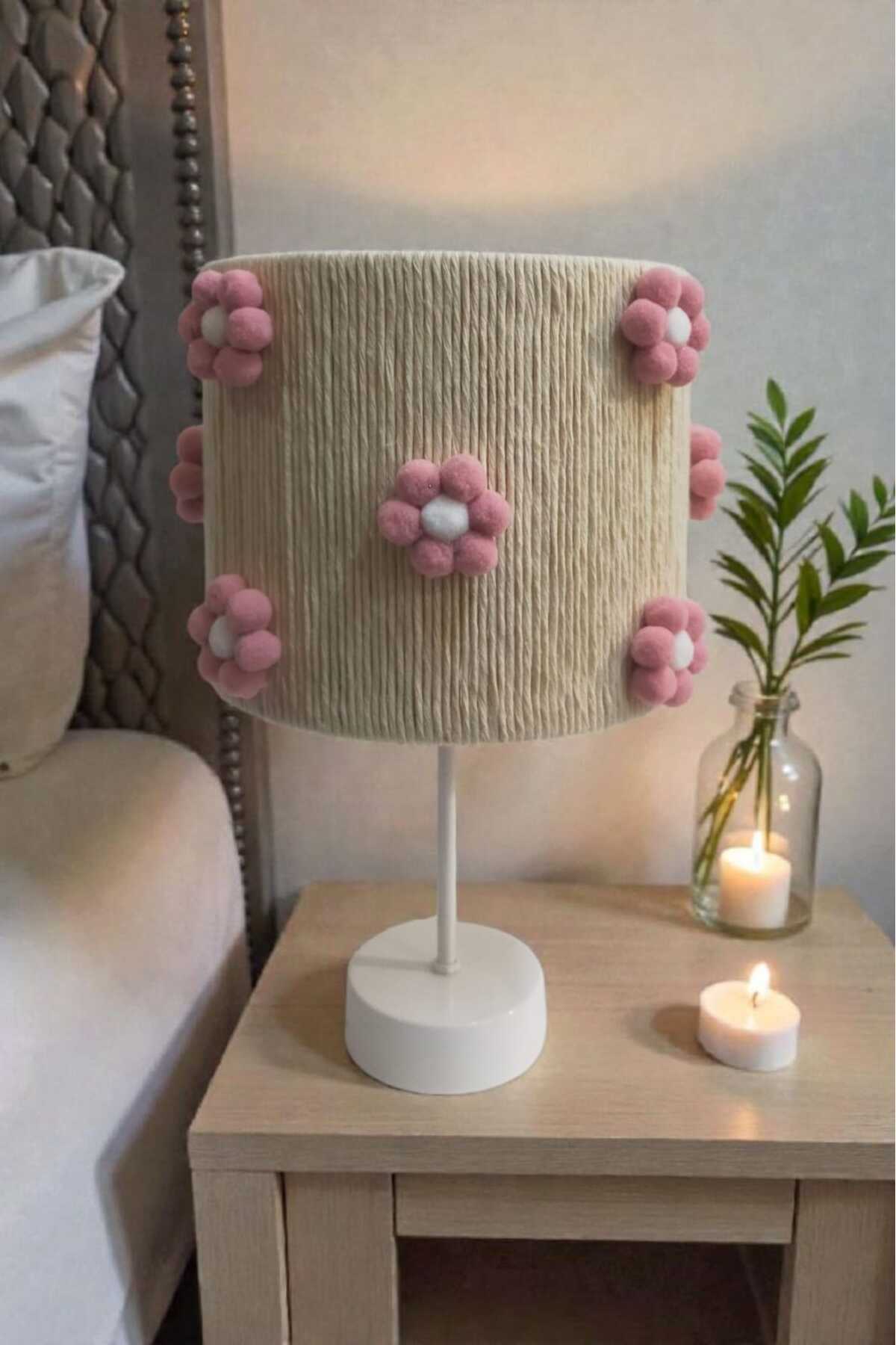 C&A EKRU MAKROME SİLİNDİR İP SARGI PEMBE ÇİÇEK PONPONLU KIZ BEBEK VE KIZ ÇOCUK ODASI ABAJUR fotoğrafı 7 (önizleme)