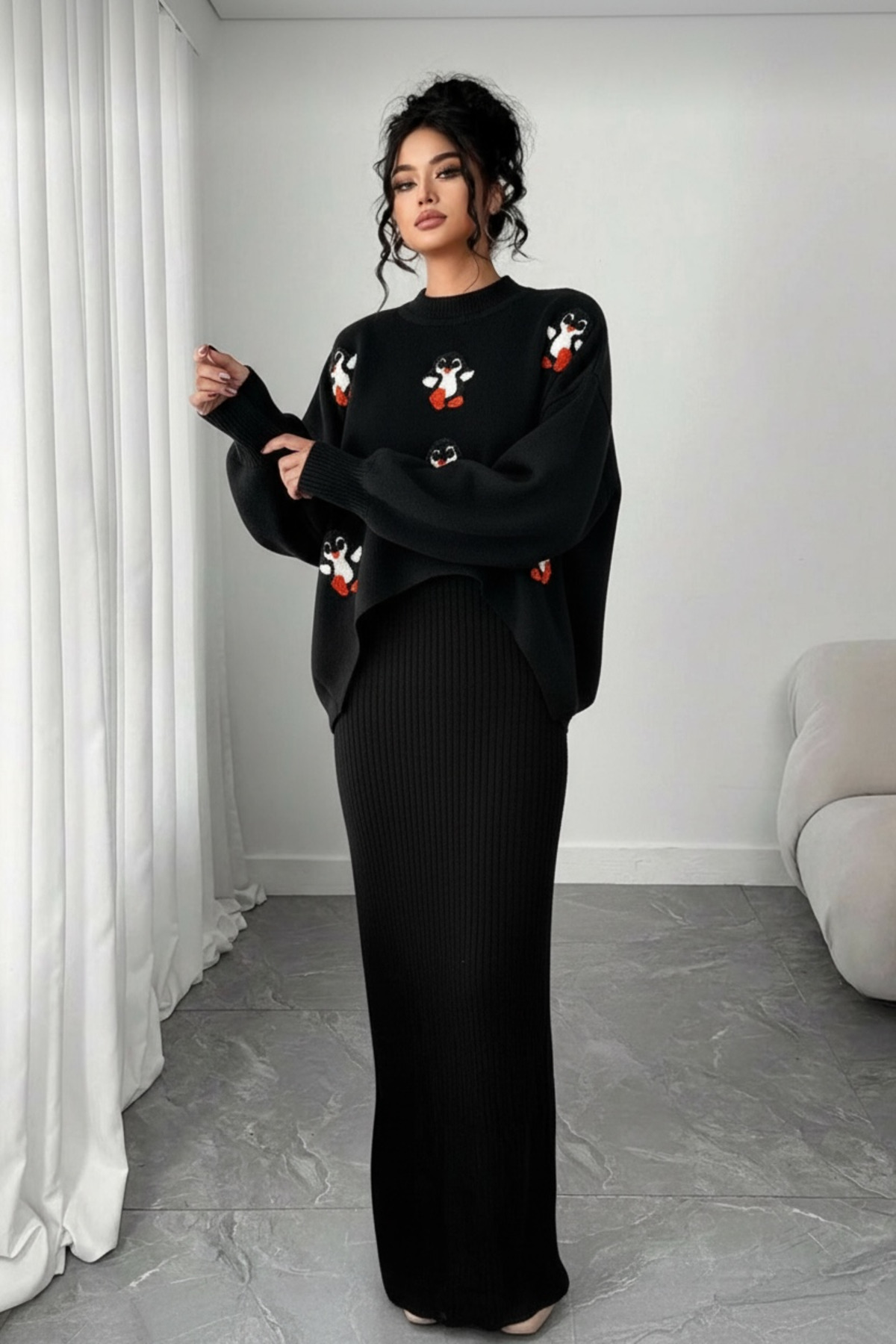 NEWCO Черна ребриста макси рокля от трико и пуловер с пингвин мотив, комплект от две части - черно