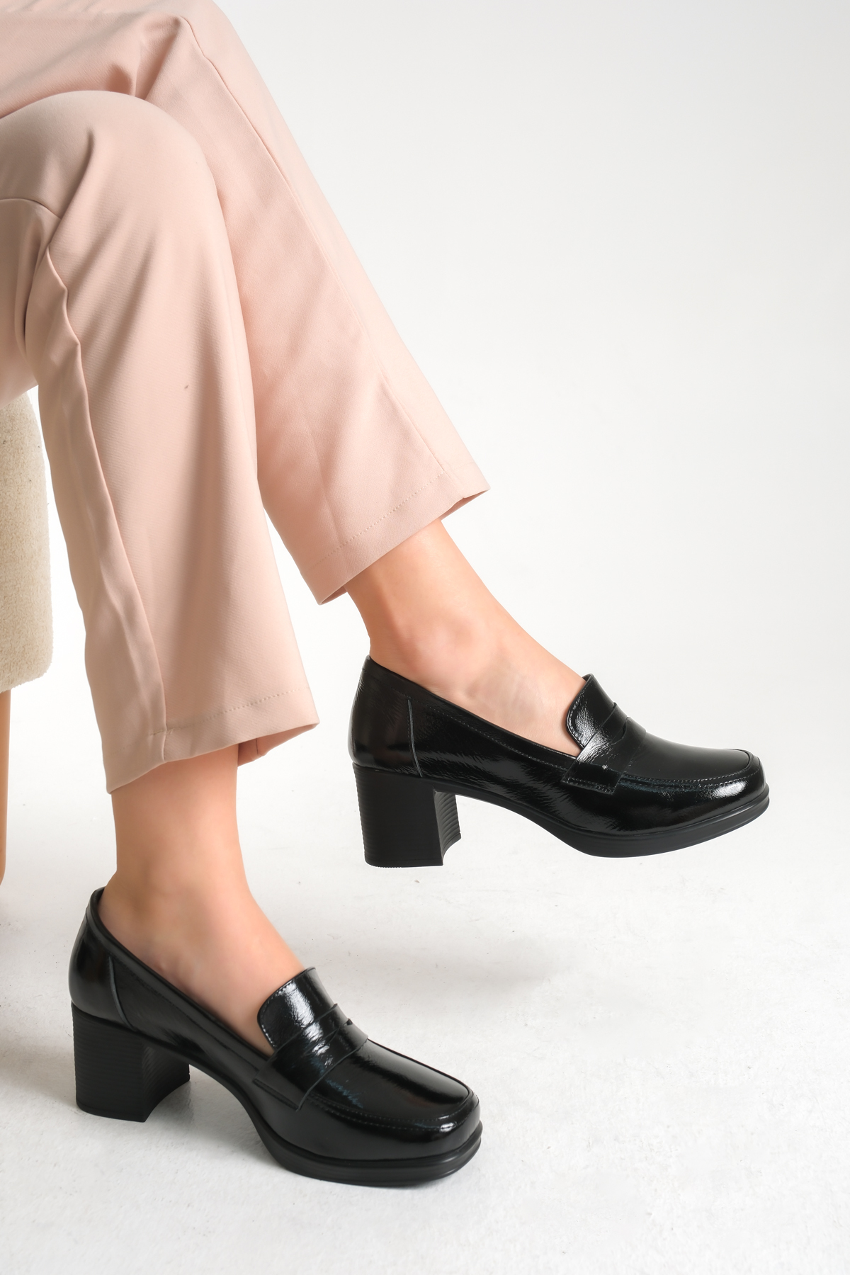 GNS Shoes ELEGANT Hakiki Deri Siyah Rugan Kalın Topuklu Loafer Ayakkabı görsel 3