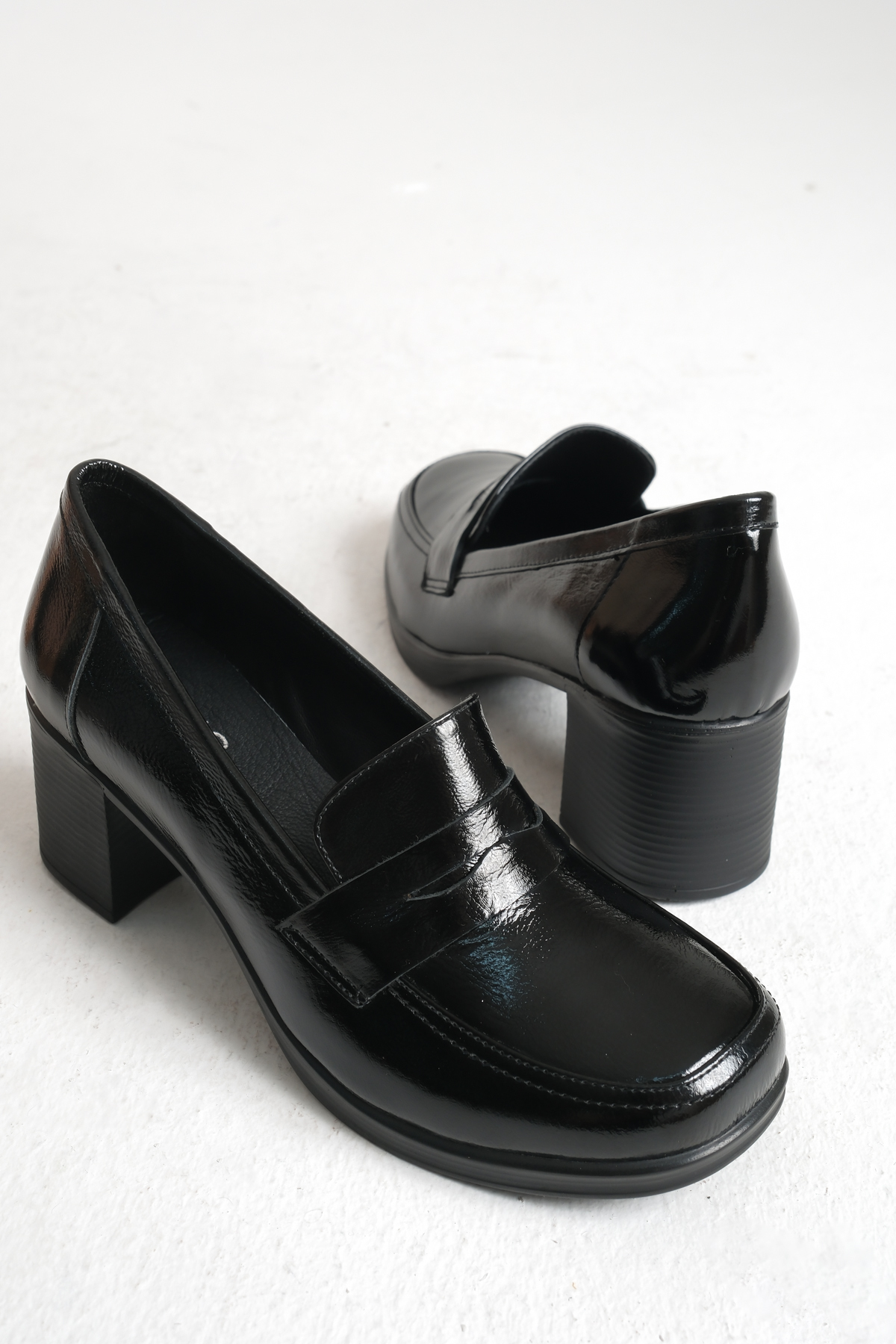 GNS Shoes ELEGANT Hakiki Deri Siyah Rugan Kalın Topuklu Loafer Ayakkabı görsel 2