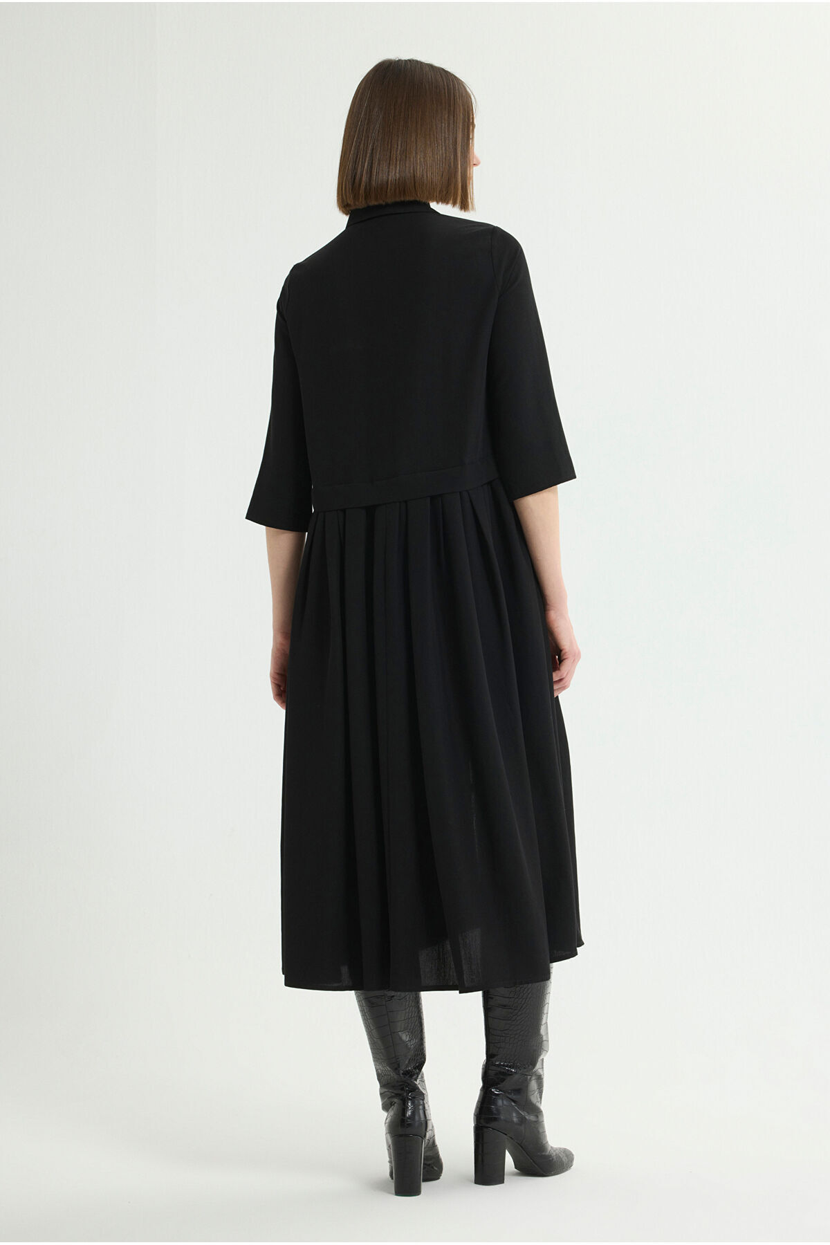 Love My Body  Büzgü Detaylı Önden Düğmeli Elbise - Görsel 6