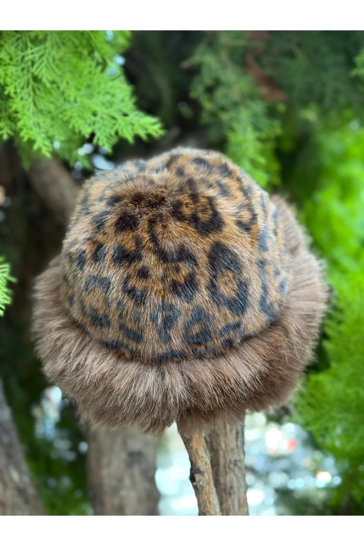 Trend Şapka 14622-2 Leopar Desenli Kürklü Peluş Kalpak Şapka görsel 4