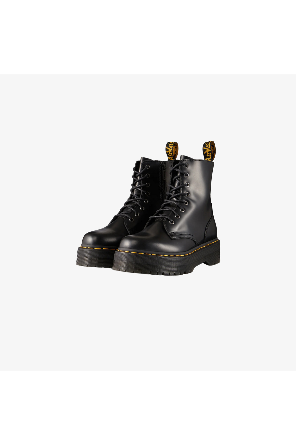 Dr. Martens 🥾 40-80% off! | Iconic Footwear - Trendyol