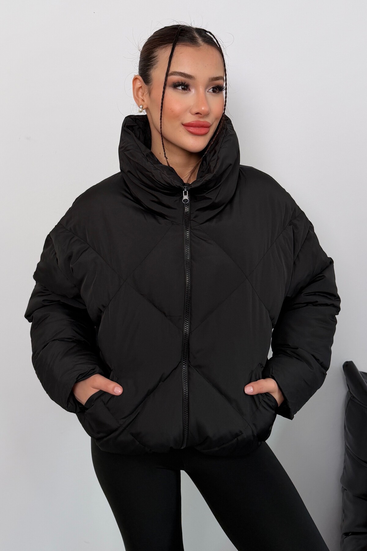 moda armanc Kadın Siyah Oversize Şişme Mont - Yüksek Yaka, Baklava Desenli görsel 2