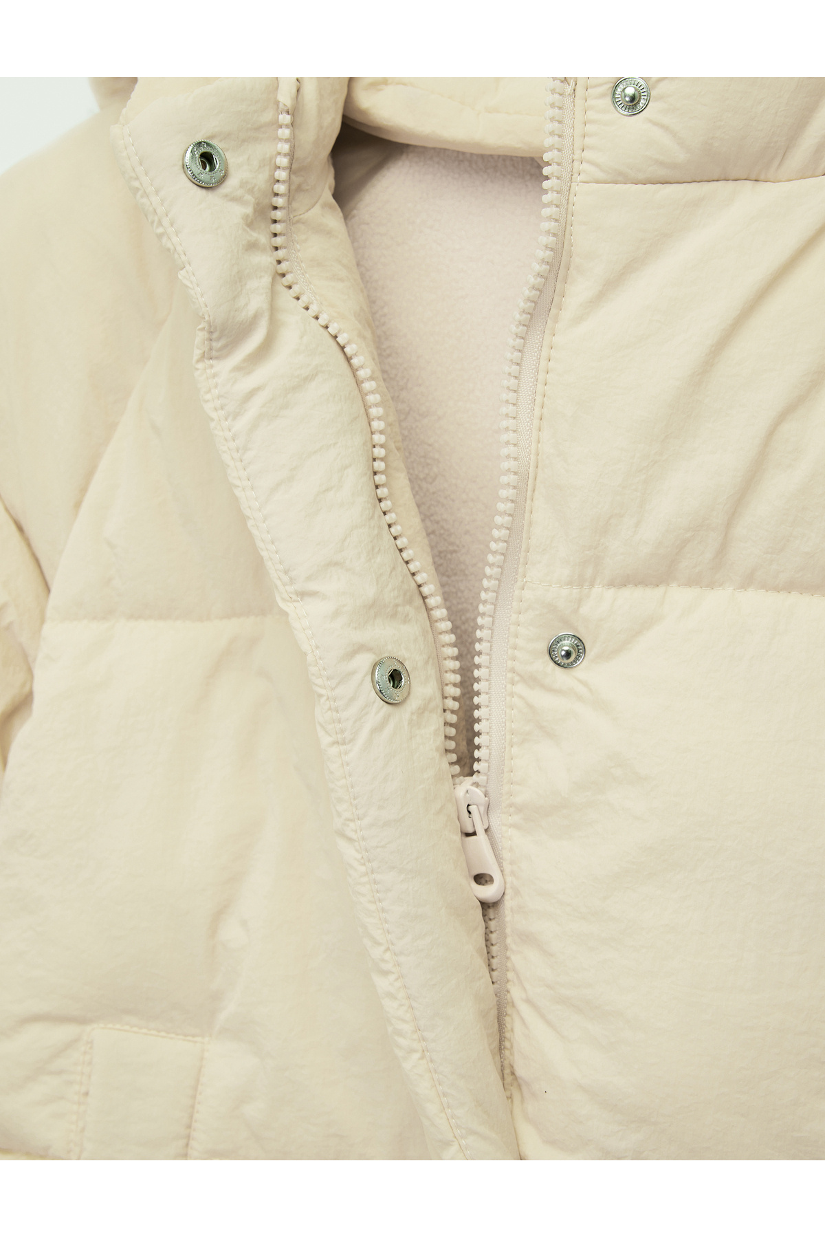 Koton Kapşonlu Cepli Uzun Kollu Fermuarlı Şişme Mont fotoğrafı 4 (önizleme)