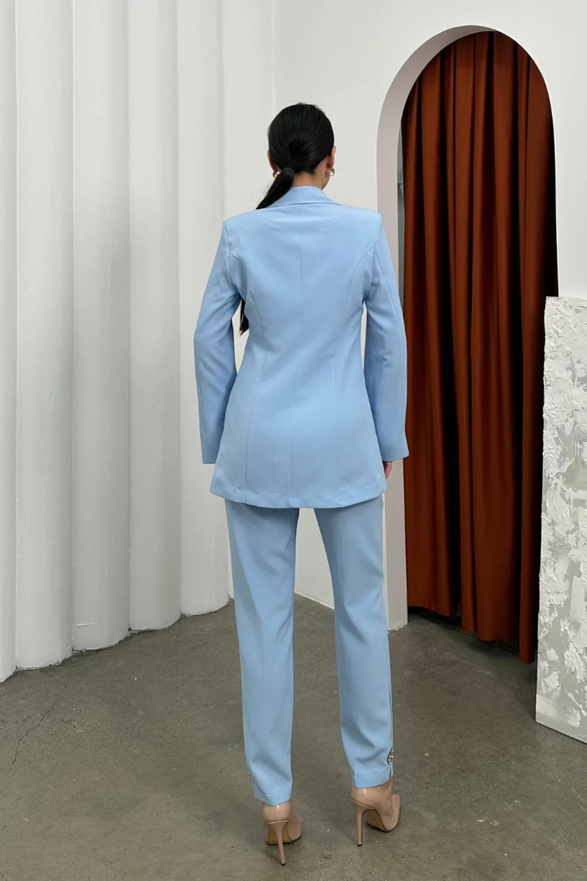 Women's Stone-Detailed Two-Piece Straight-Leg Blazer & Trousers Set - Görsel 8