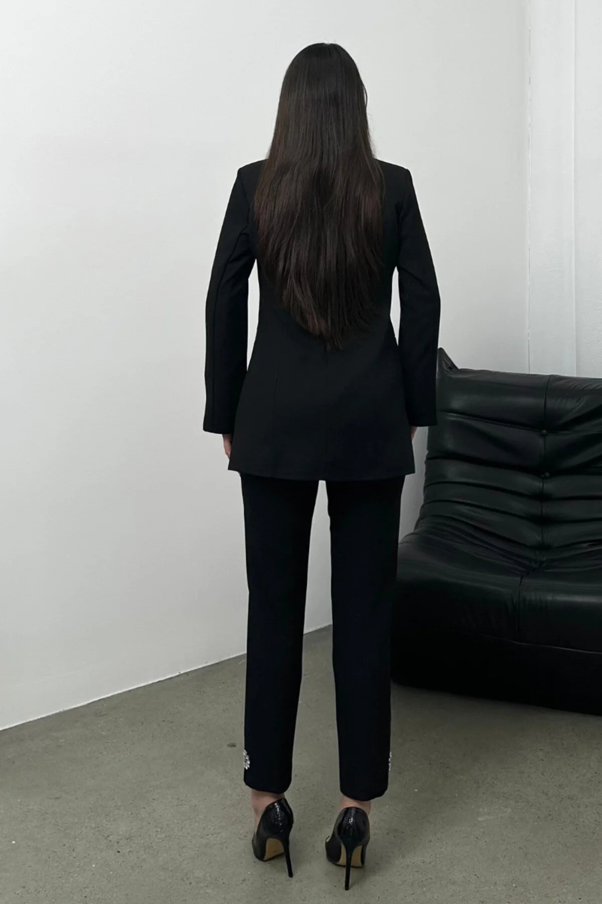 Women's Stone Detail Two-Piece Flared Trousers Blazer Suit Set - Görsel 7