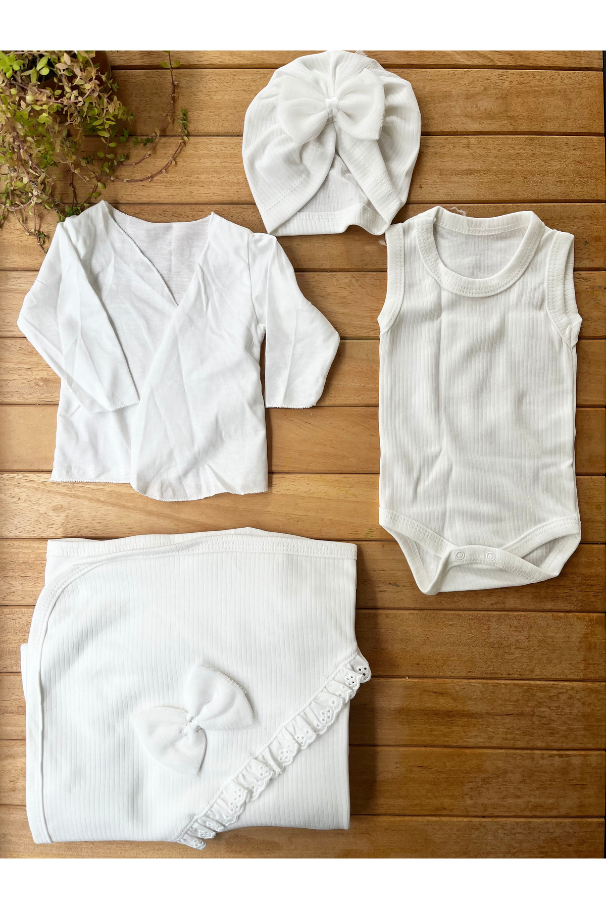 Zıpır %100 Pamuk Kız Bebek Raporlu Fistolu 10’lu Yenidoğan Hastane Çıkışı Zıbın Seti Kutulu-Krem fotoğrafı 3 (önizleme)