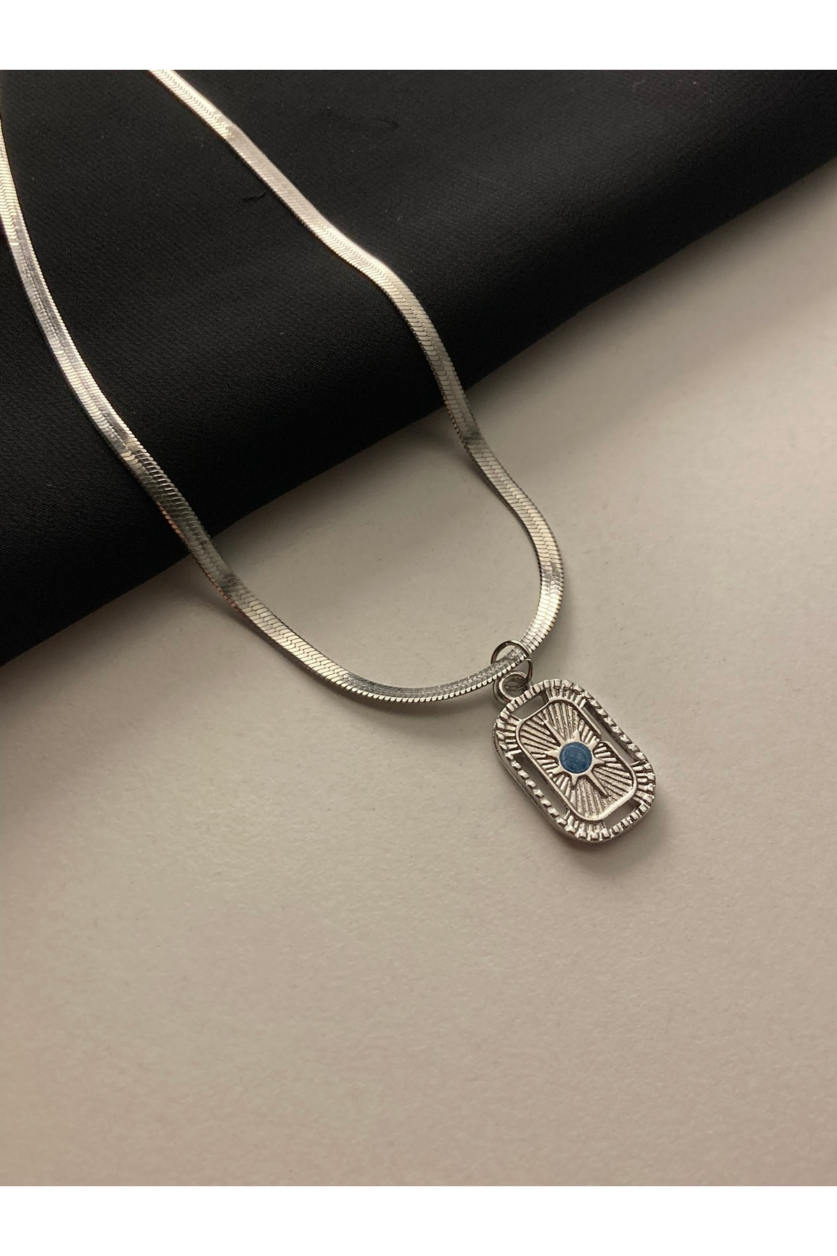 ITALIAN SILVER COMPASS 100% STEEL BLACKOUT SILVER NECKLACE
