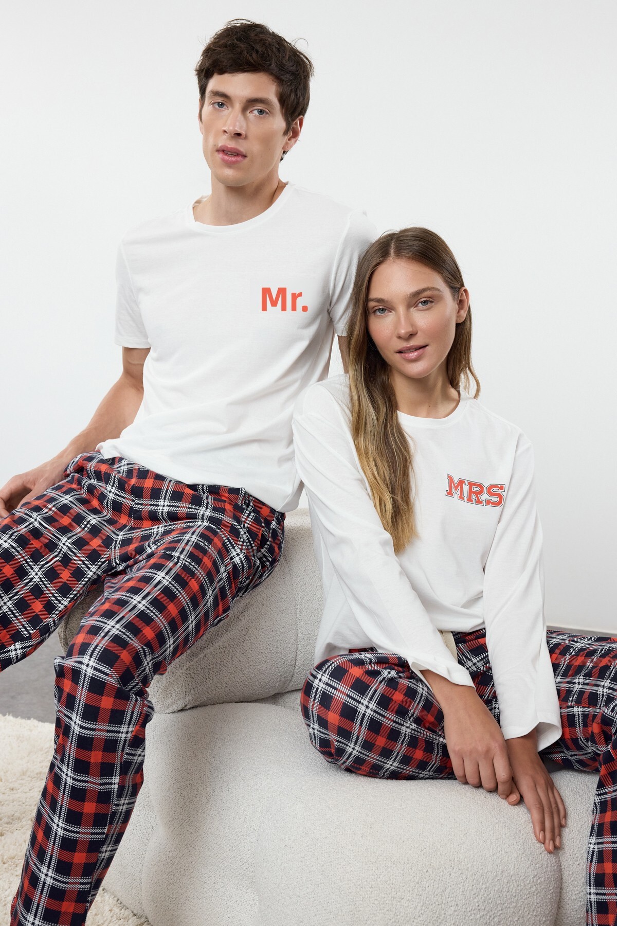 Trendyol Collection Ecru Regular Fit Printed Knitted Couple %100 Cotton Men's Pajama Set Tmnaw25Pt00048