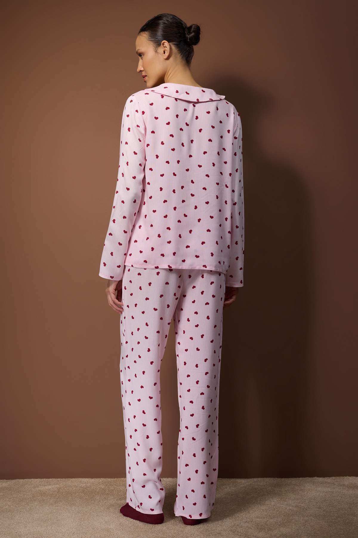 Trendyolmilla  Pembe Çizgili Viskon Dokuma Pijama Takımı THMAW26PT00106 - Görsel 4