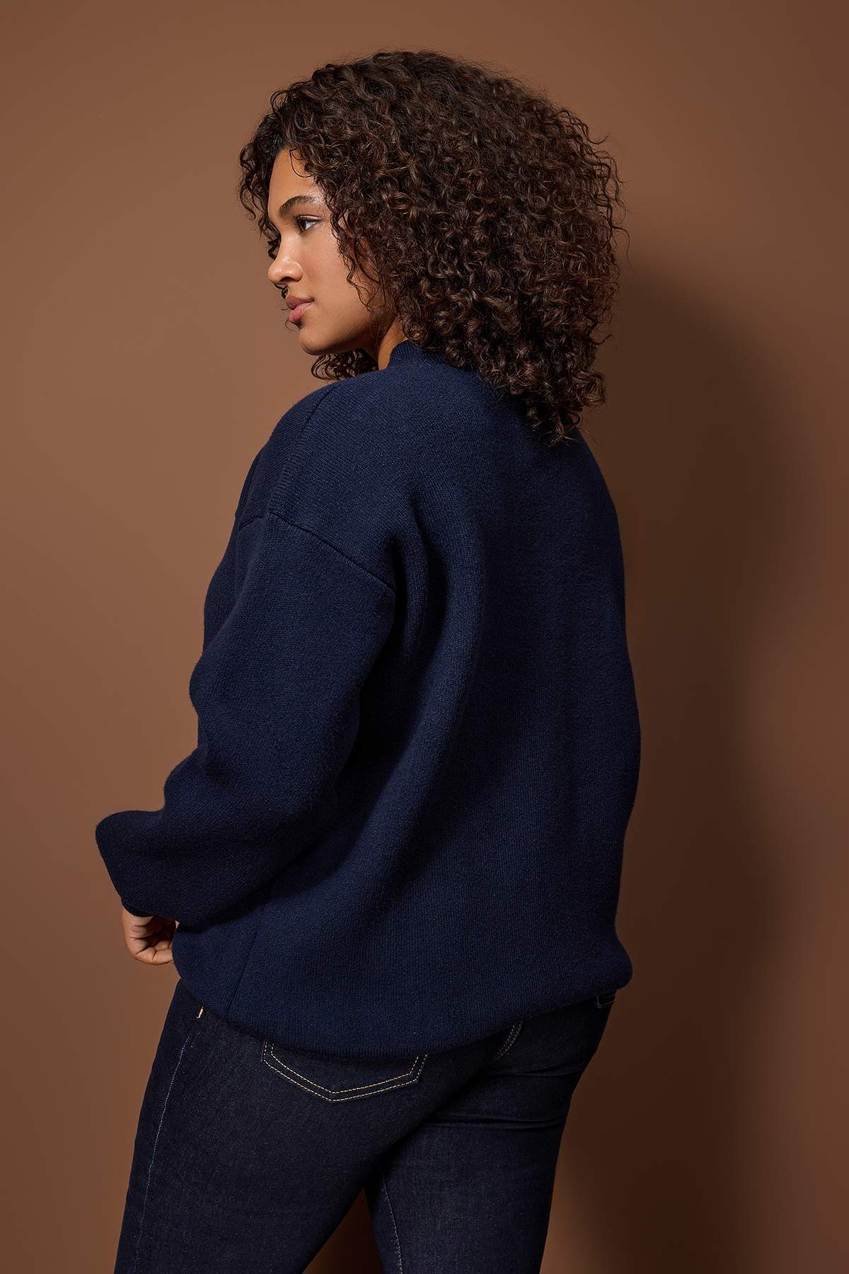 Trendyolmilla  Lacivert Premium İplik/Özel İplik Mont Görünümlü Triko Hırka TBBAW26AV00038 - Görsel 4