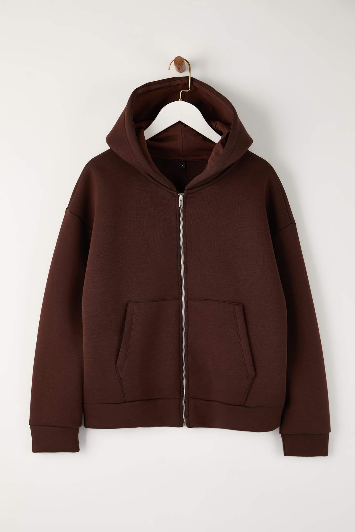 Trendyolmilla  Wardrobe Essentials – Koyu Kahverengi Oversize Kapüşonlu Örme Sweatshirt |TWOAW26SW00018 - Görsel 5