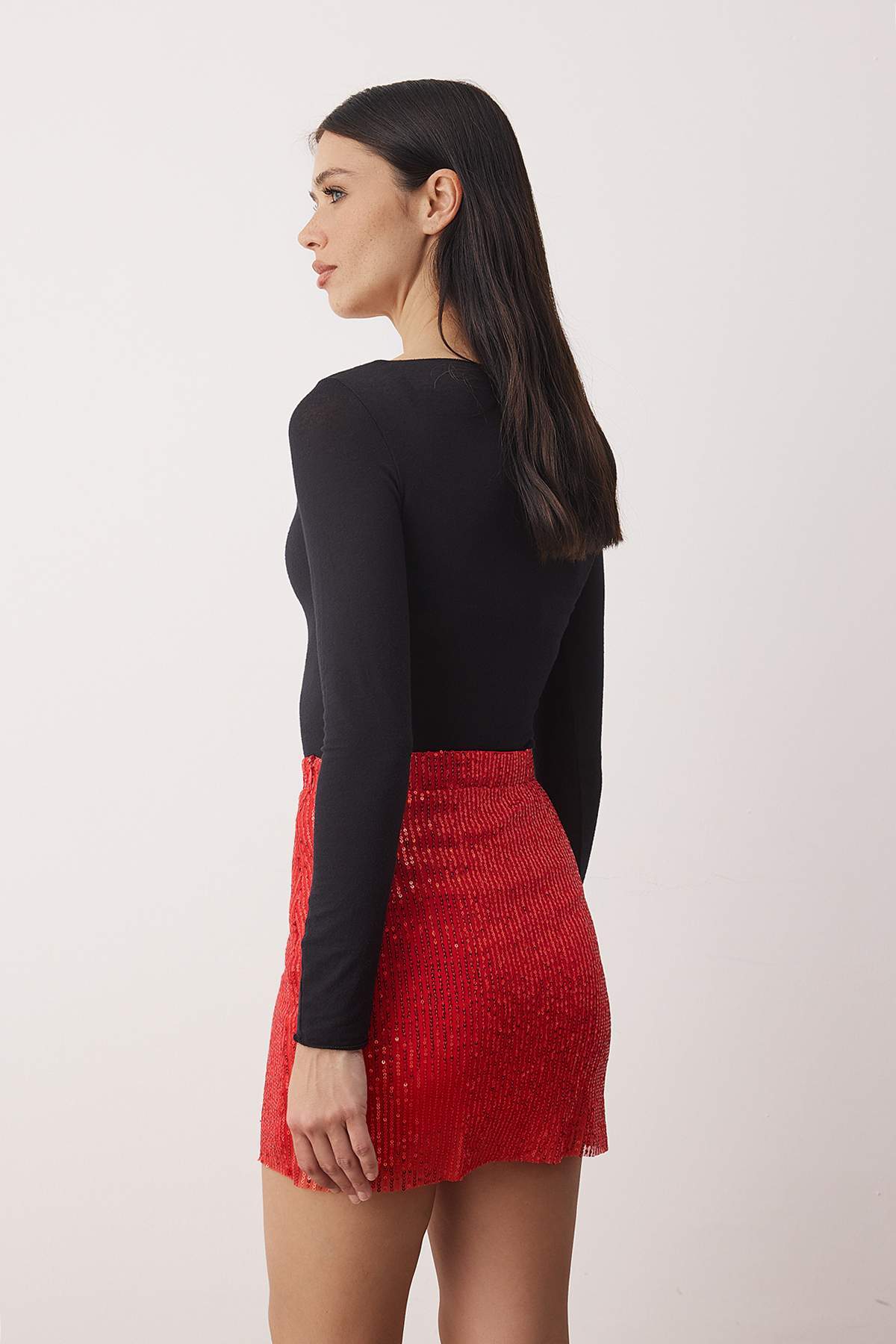 Trendyolmilla  Kırmızı Süper Mini Örme Payet Party Etek TPRAW26ET00021 - Görsel 4