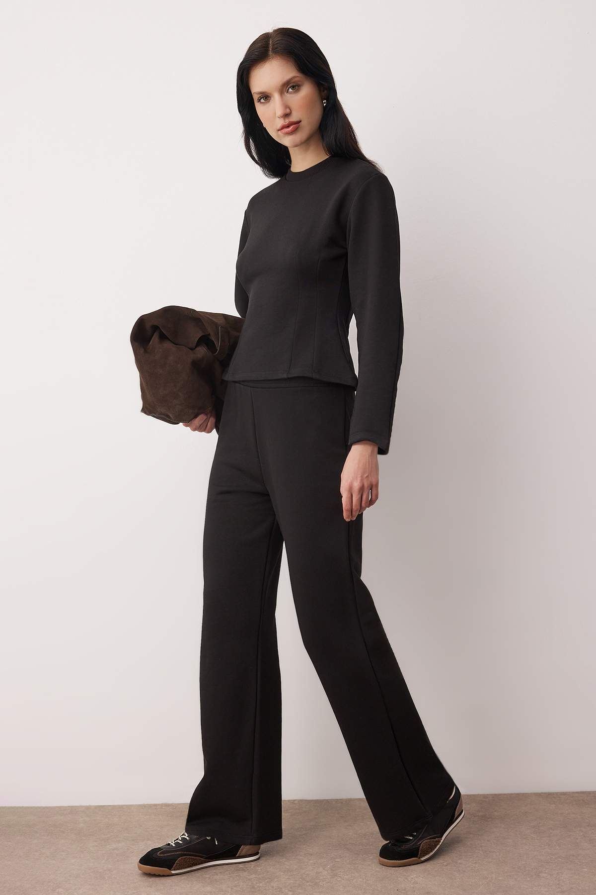 Trendyolmilla  Siyah Belden Oturmalı/Peplum Üst Straigth/Düz Kesim Alt Örme Alt - Üst Takım TWOAW26AU00136