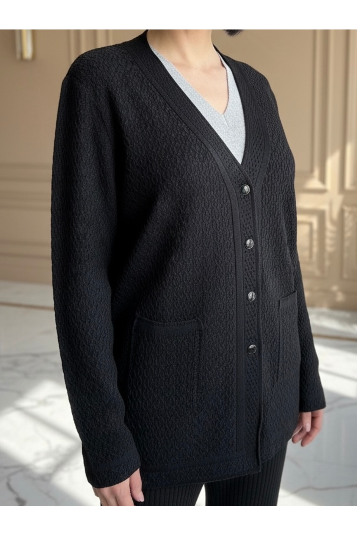 tiriTEK TRİKO  Şık Desenli TEK TRİKO Modern Anne Hırka / Siyah - Görsel 4