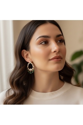 ZENA ACCESSORİES Özel Seri Triangle Yeşil Taş Detaylı Küpe