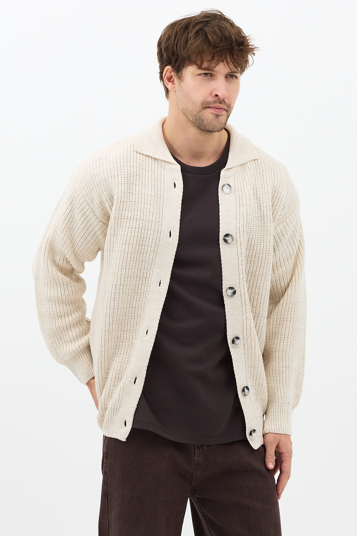Tarz Cool Erkek Taş Düğme Detaylı Regular Fit Hırka görsel 3