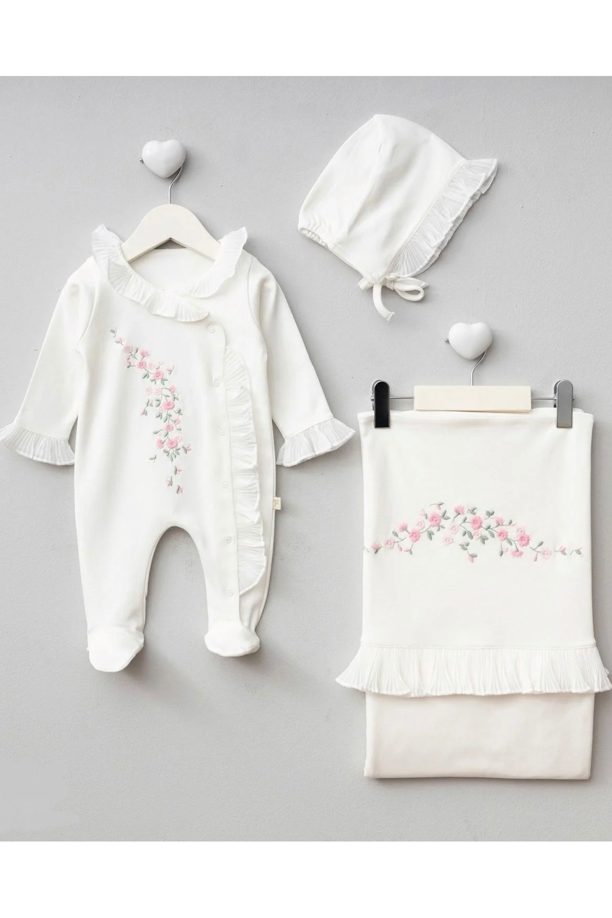 Mert Baby Çiçek Nakışlı Dantel Detaylı 3'lü Organik Hastane Çıkış Seti %100 Pamuk Yenidoğan Kız Bebek fotoğrafı 2 (önizleme)