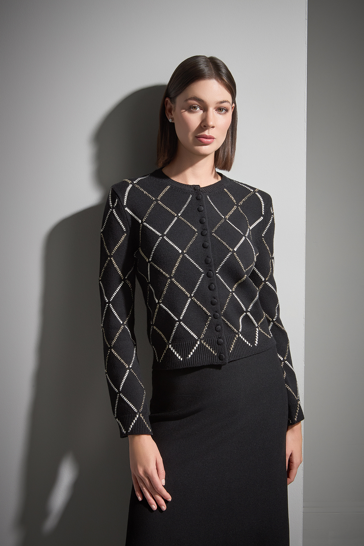 Join Us  Baklava Desenli Kumaş Yaka Detaylı Siyah Triko Hırka - Görsel 4