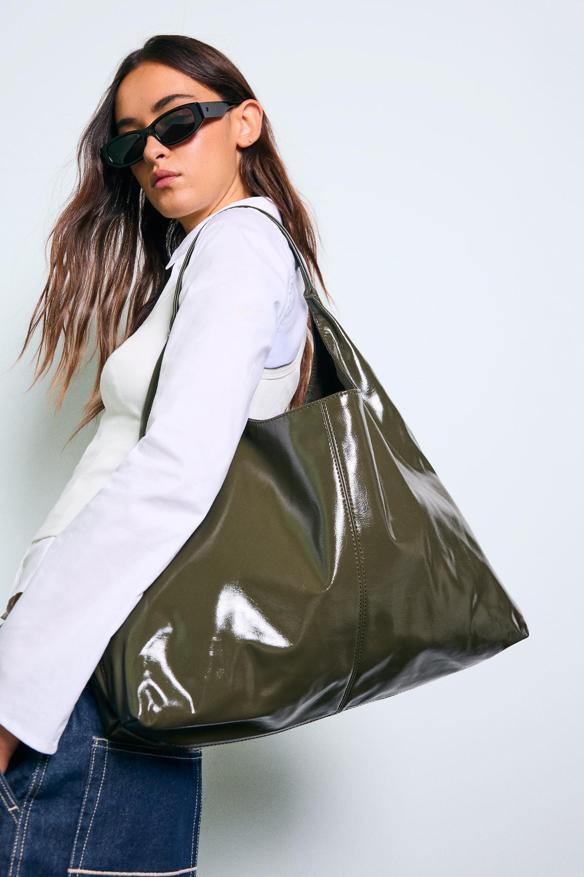 Bershka Rugan görünümlü çanta