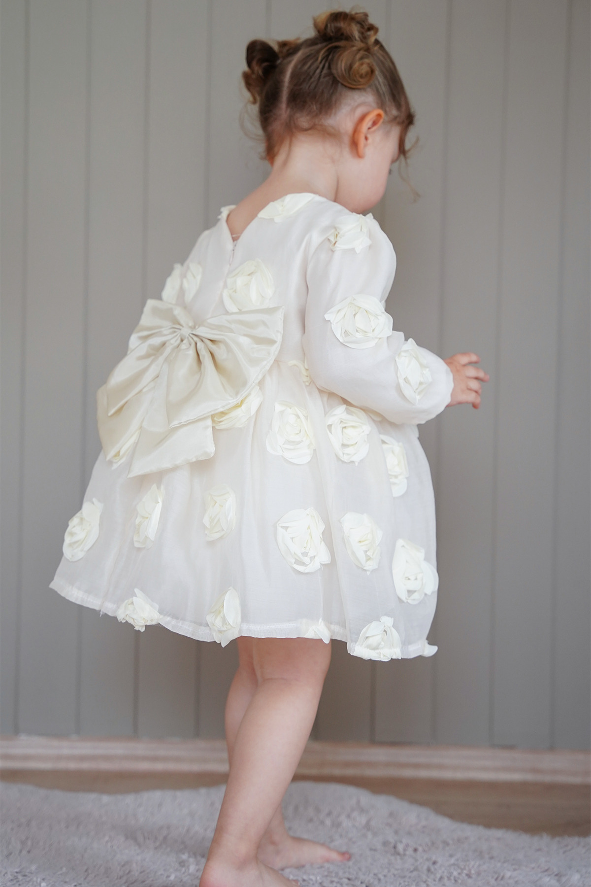ALYRA Kız Bebek Elbise Uzun Kollu Fiyonklu Güllü Doğum Günü Parti Düğün Özel Gün Abiye Kız Çocuk Elbise fotoğrafı 5 (önizleme)
