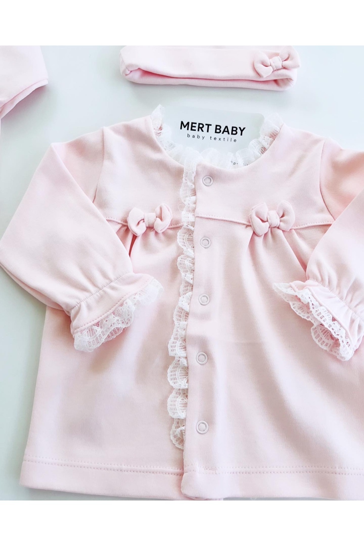 Mert Baby Mathilda 10'lu Organik Hastane Çıkış Seti Pembe %100 Pamuk Yenidoğan Kız Bebek fotoğrafı 4 (önizleme)